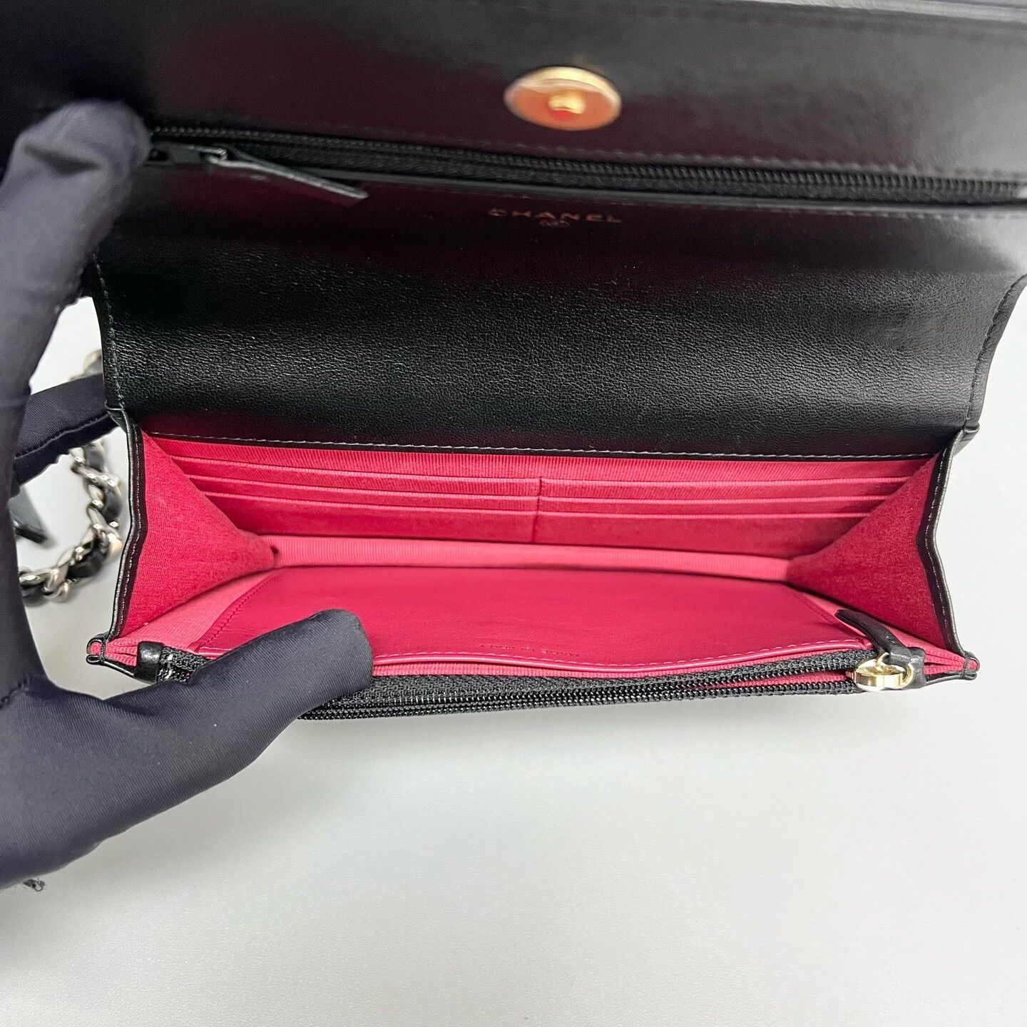 Chanel Pre-loved Bag Very good condition Size ONE SIZE - 9 Thumbnail