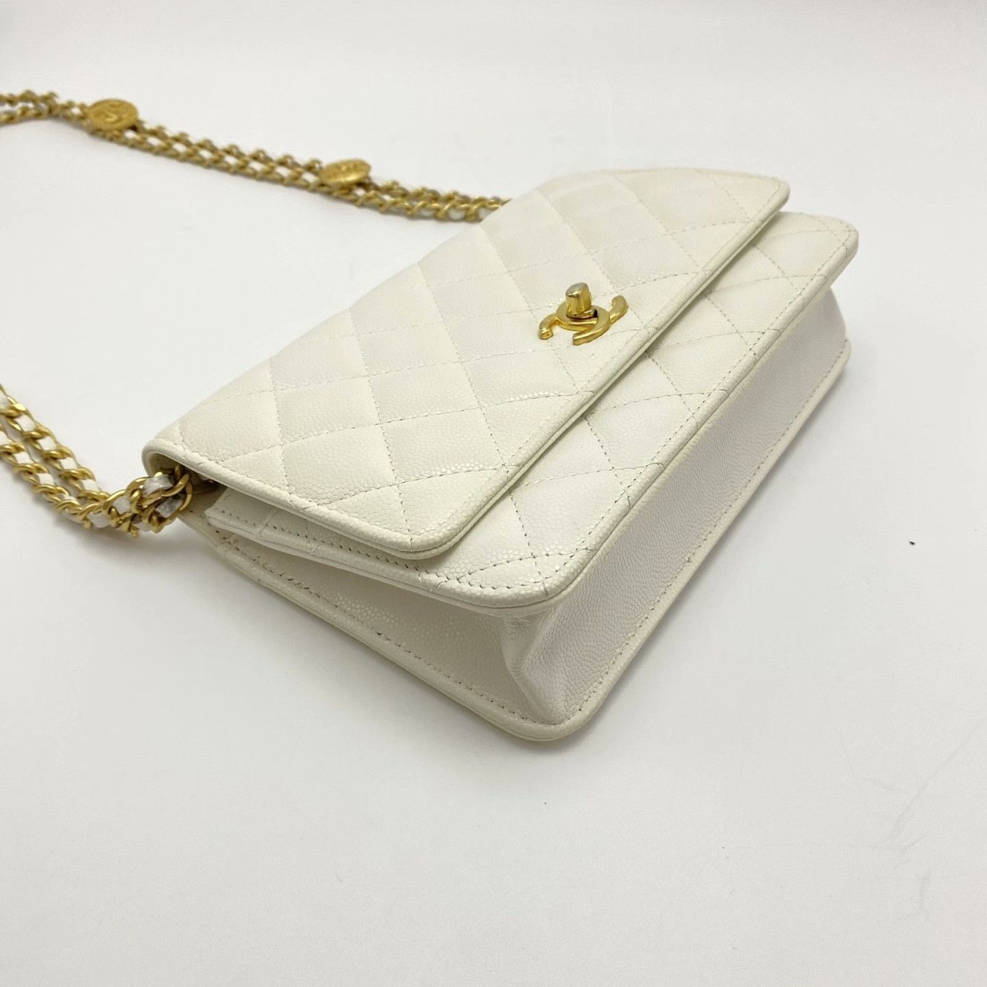 Chanel Pre-loved Bag Very good condition Size ONE SIZE - 3 Thumbnail