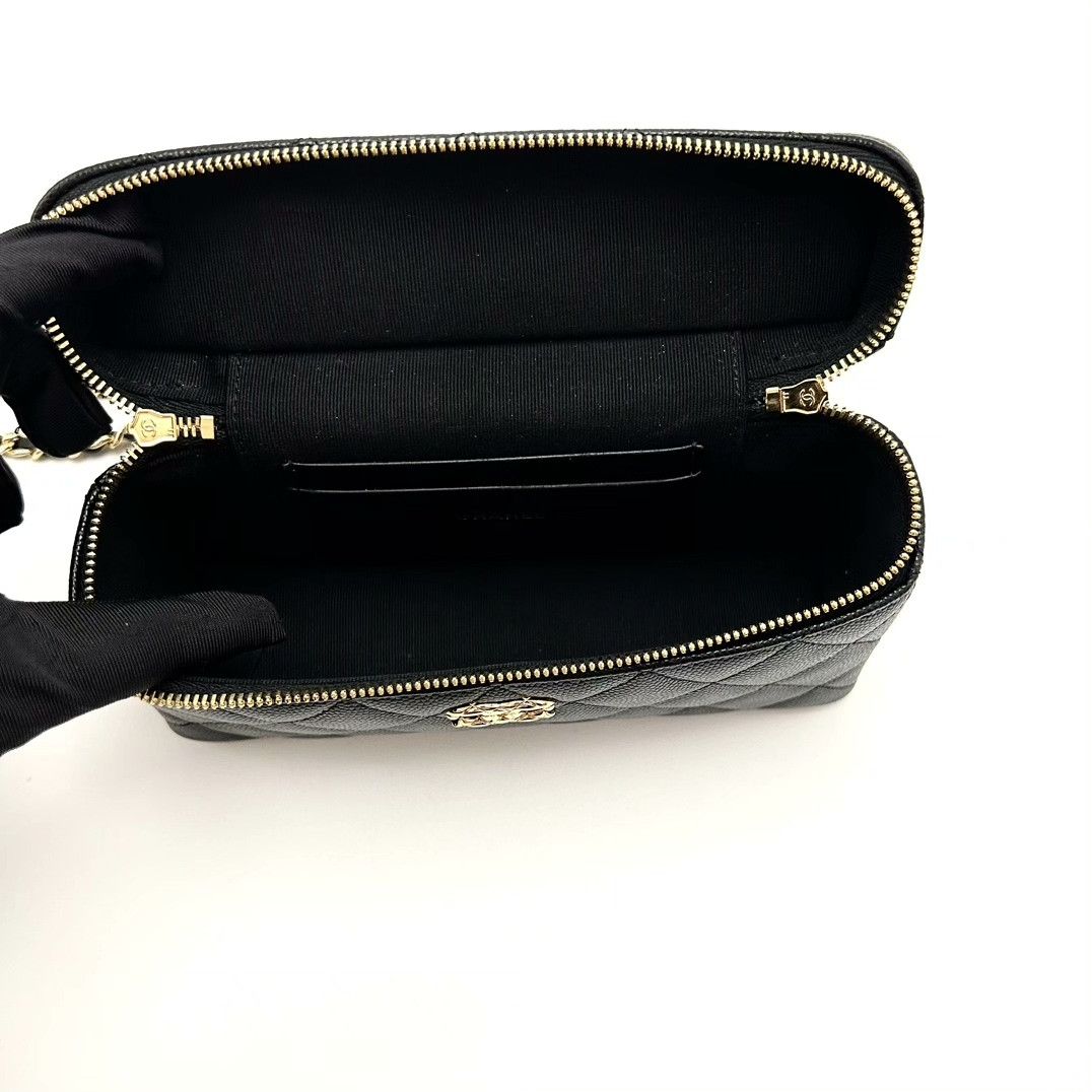 Chanel Pre-loved Bag Very good condition Size ONE SIZE - 6 Thumbnail