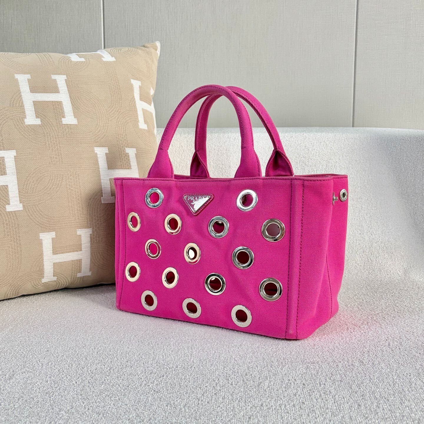 Prada Pre-loved Bag Very good condition Size ONE SIZE - 4 Thumbnail
