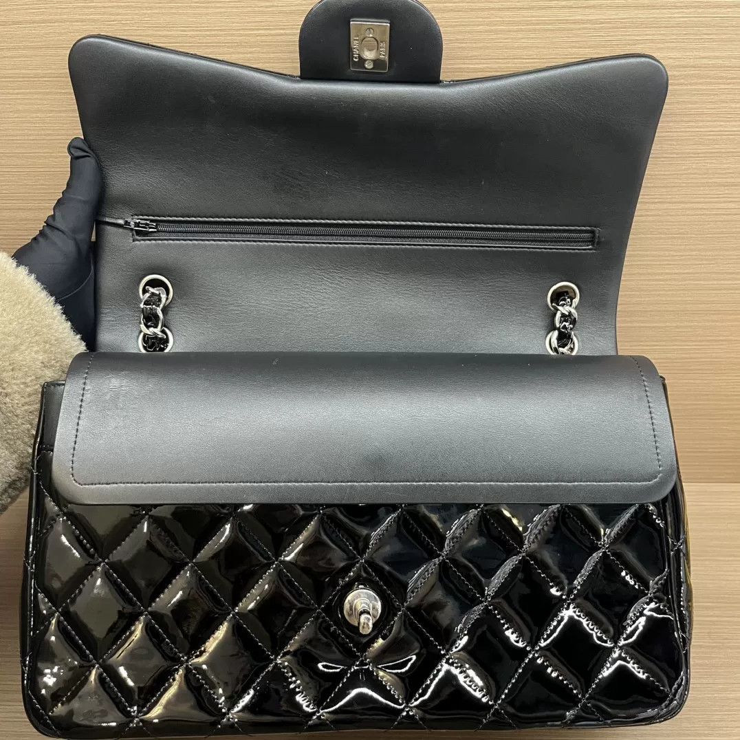 Chanel Pre-loved Bag Very good condition Size ONE SIZE - 3 Thumbnail