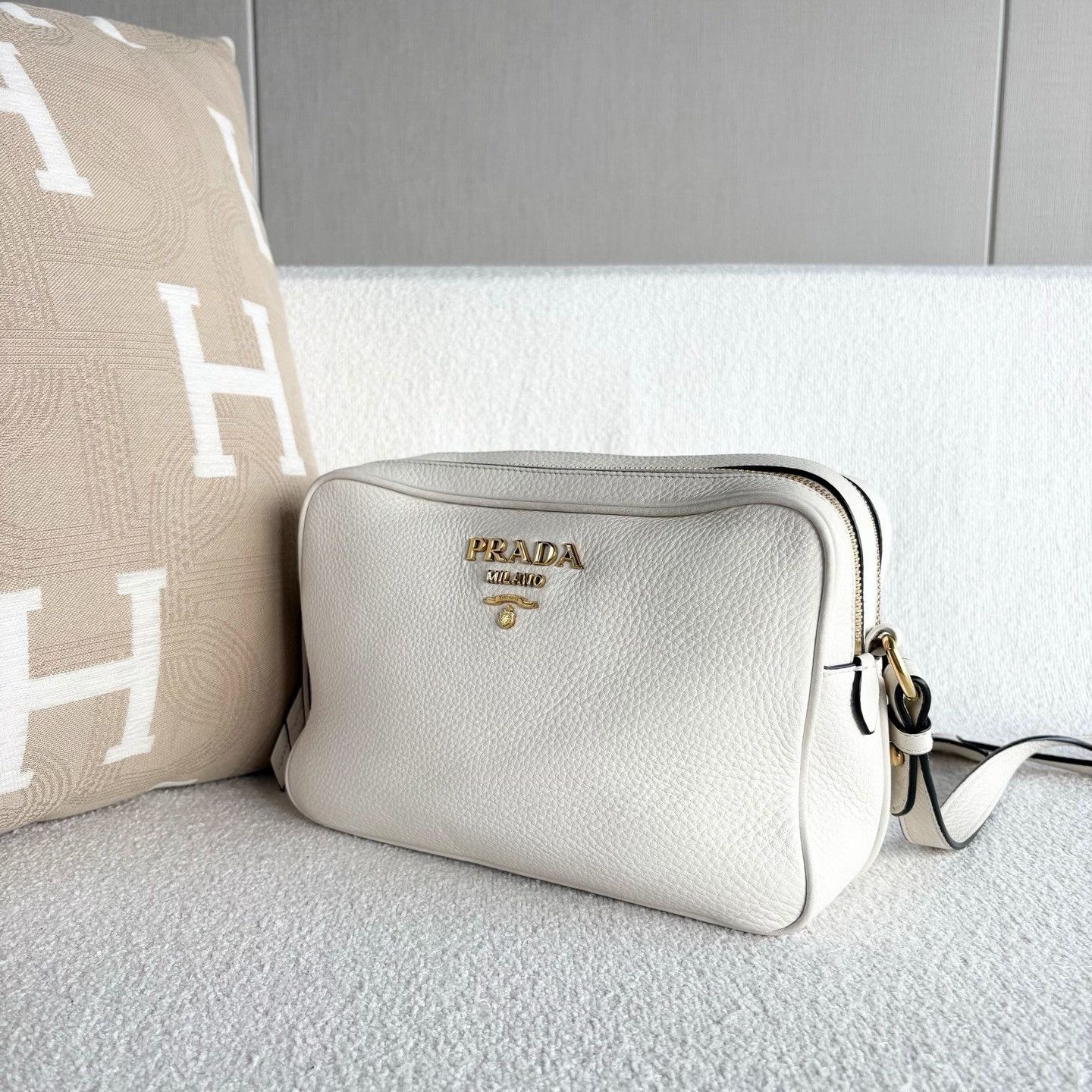 Prada Pre-loved Bag Very good condition Size ONE SIZE - 6 Thumbnail