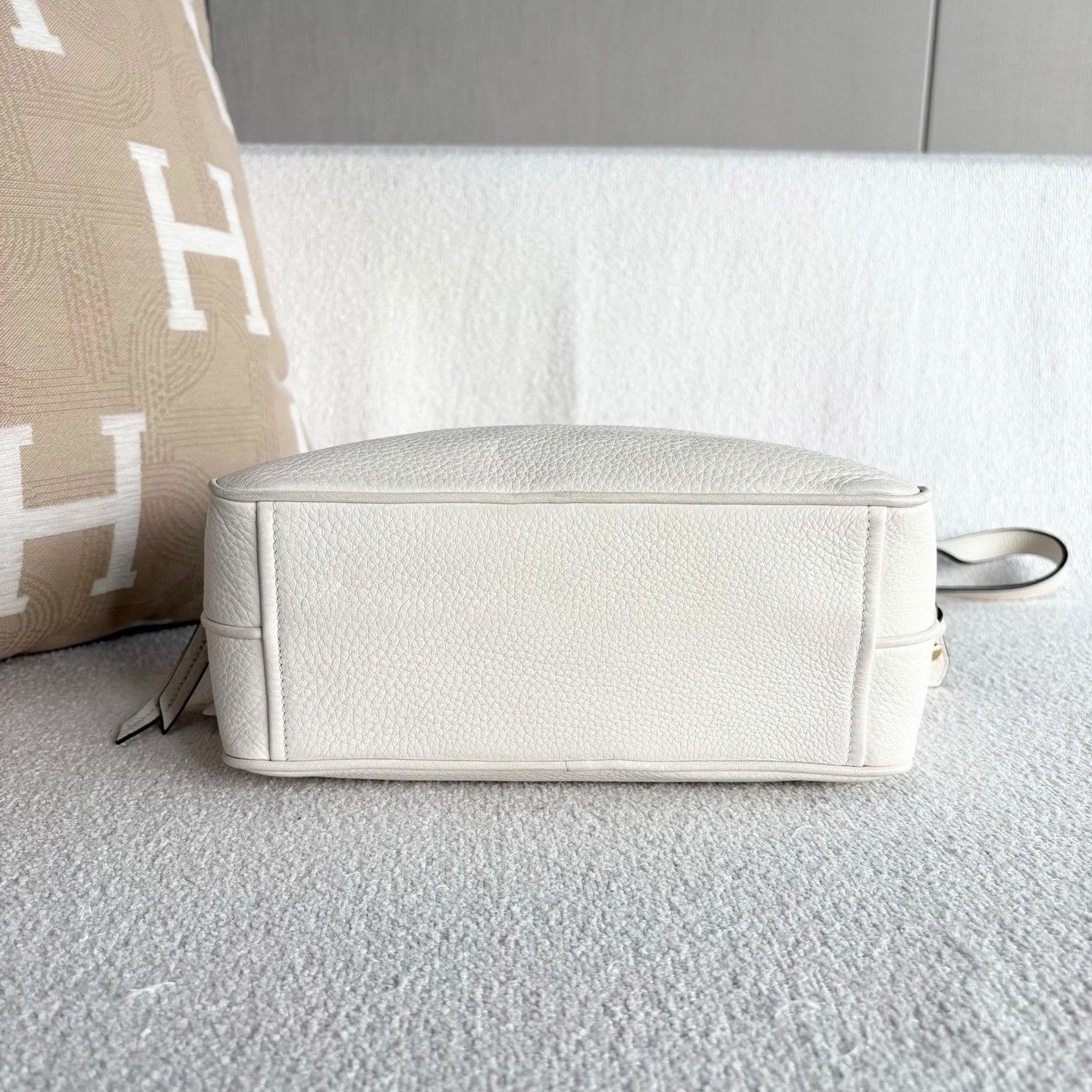 Prada Pre-loved Bag Very good condition Size ONE SIZE - 5 Thumbnail