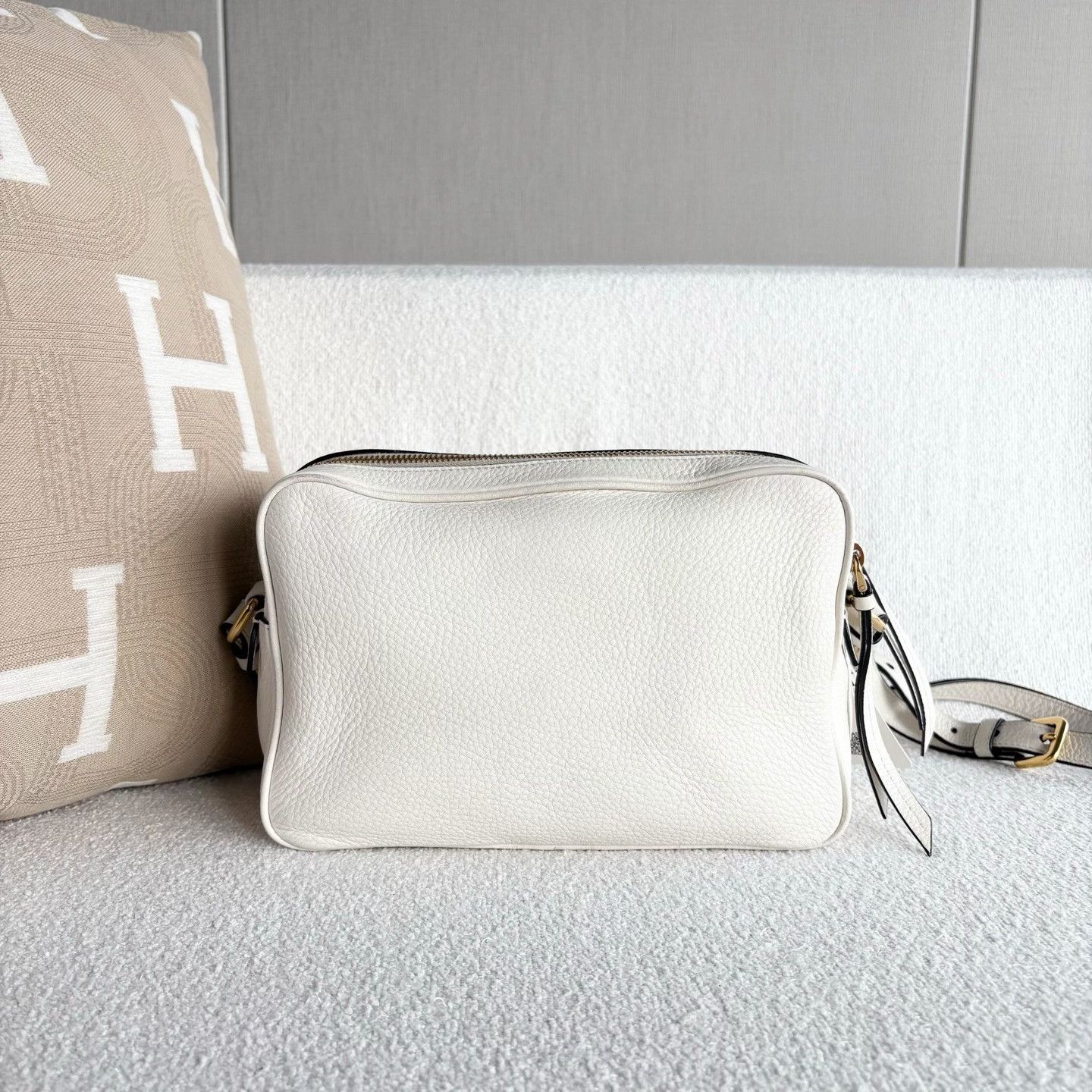 Prada Pre-loved Bag Very good condition Size ONE SIZE - 2 Thumbnail