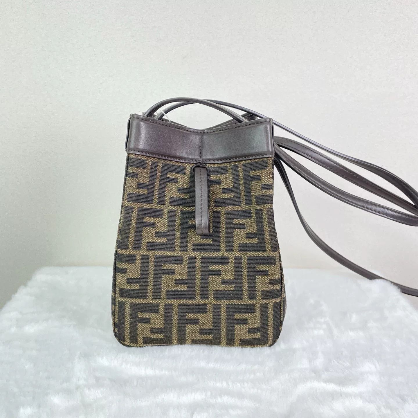 Fendi Pre-loved Bag Very good condition Size ONE SIZE - 3 Thumbnail