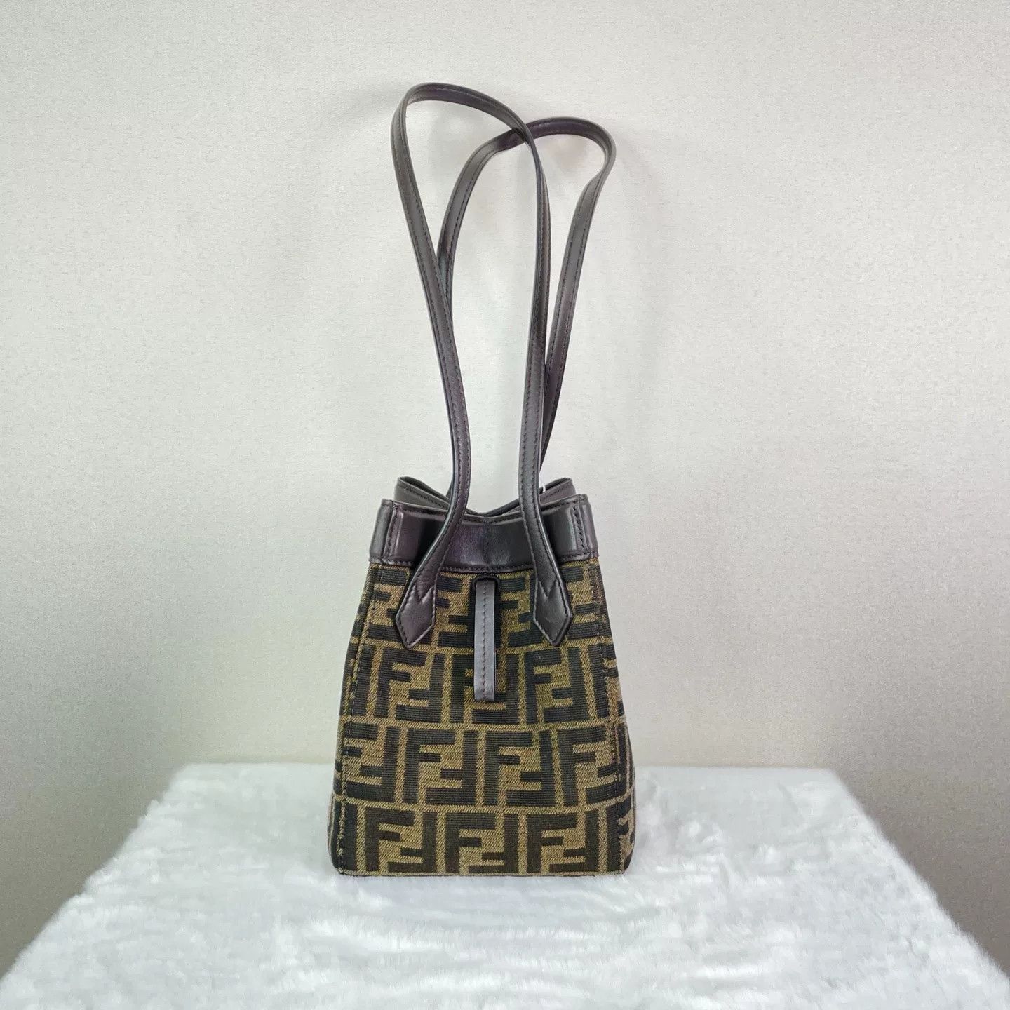 Fendi Pre-loved Bag Very good condition Size ONE SIZE - 2 Thumbnail
