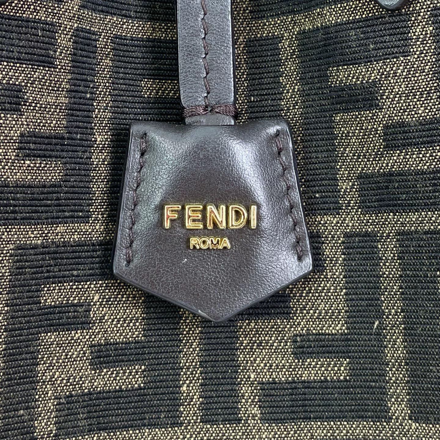 Fendi Pre-loved Bag Very good condition Size ONE SIZE - 9 Thumbnail