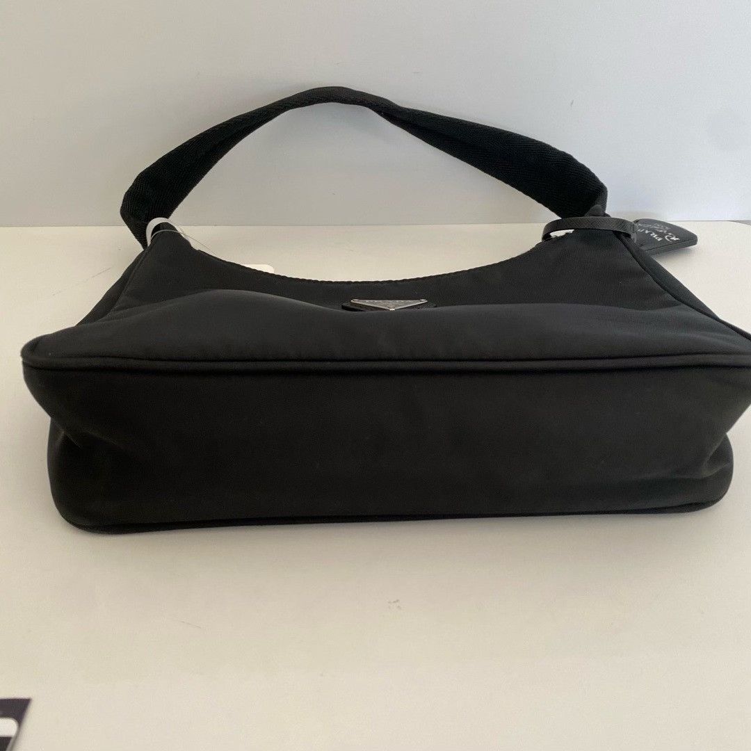 Prada Pre-loved Bag Very good condition Size ONE SIZE - 2 Thumbnail