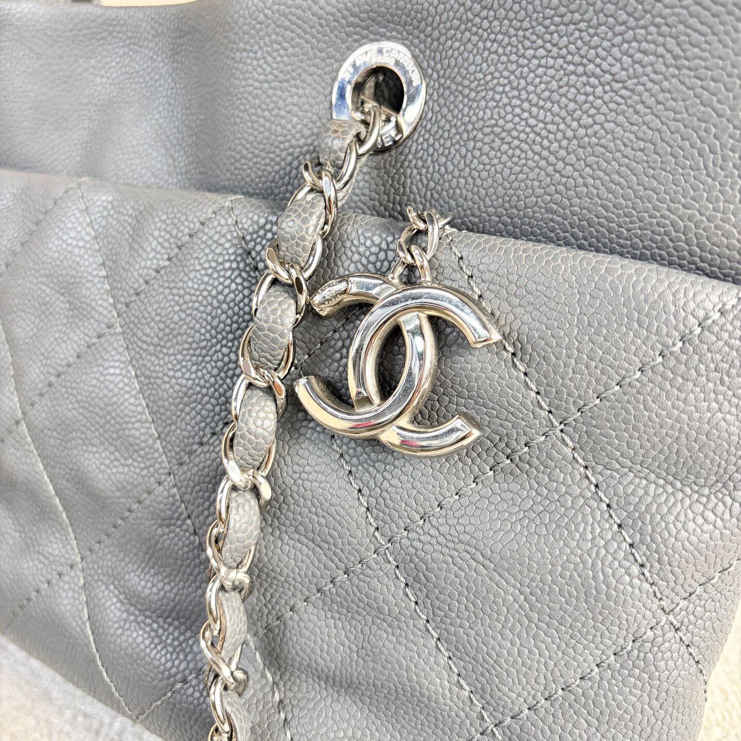 Chanel Pre-loved Bag Very good condition Size ONE SIZE - 9 Thumbnail