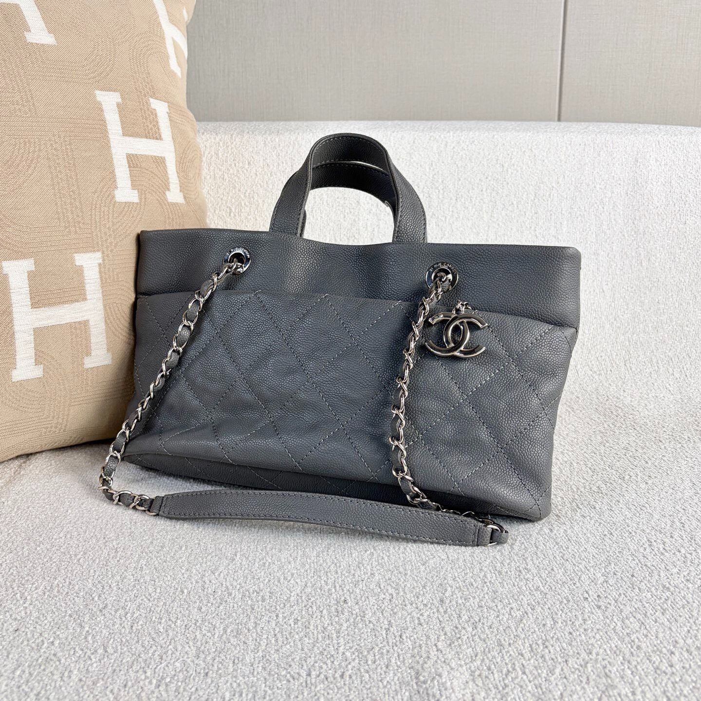 Chanel Pre-loved Bag Very good condition Size ONE SIZE - 4 Thumbnail