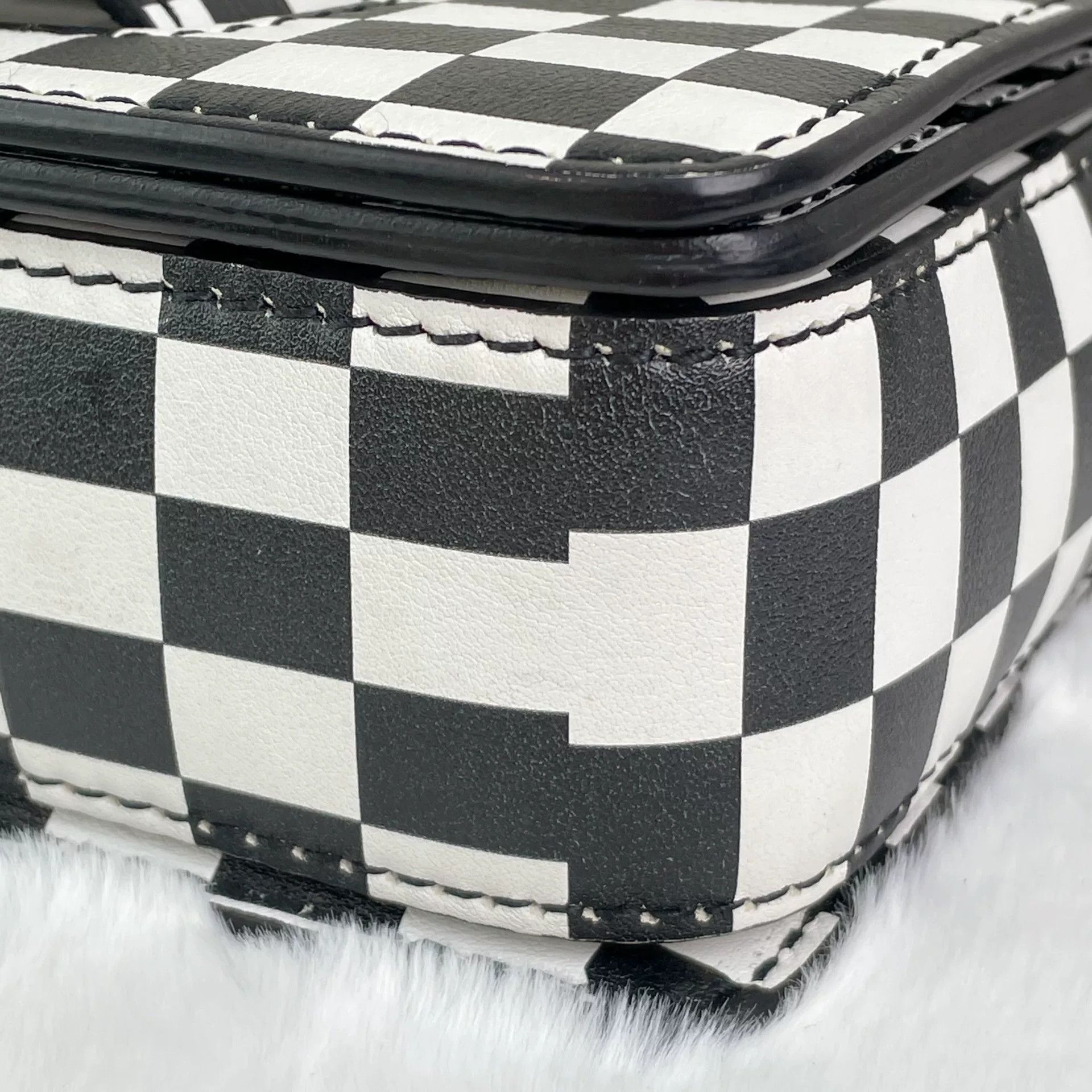 Dior Pre-loved Bag Very good condition Size ONE SIZE - 6 Thumbnail