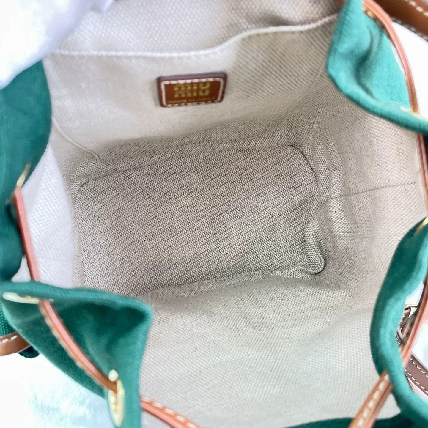 Miu Miu Pre-loved Bag Very good condition Size ONE SIZE - 8 Thumbnail