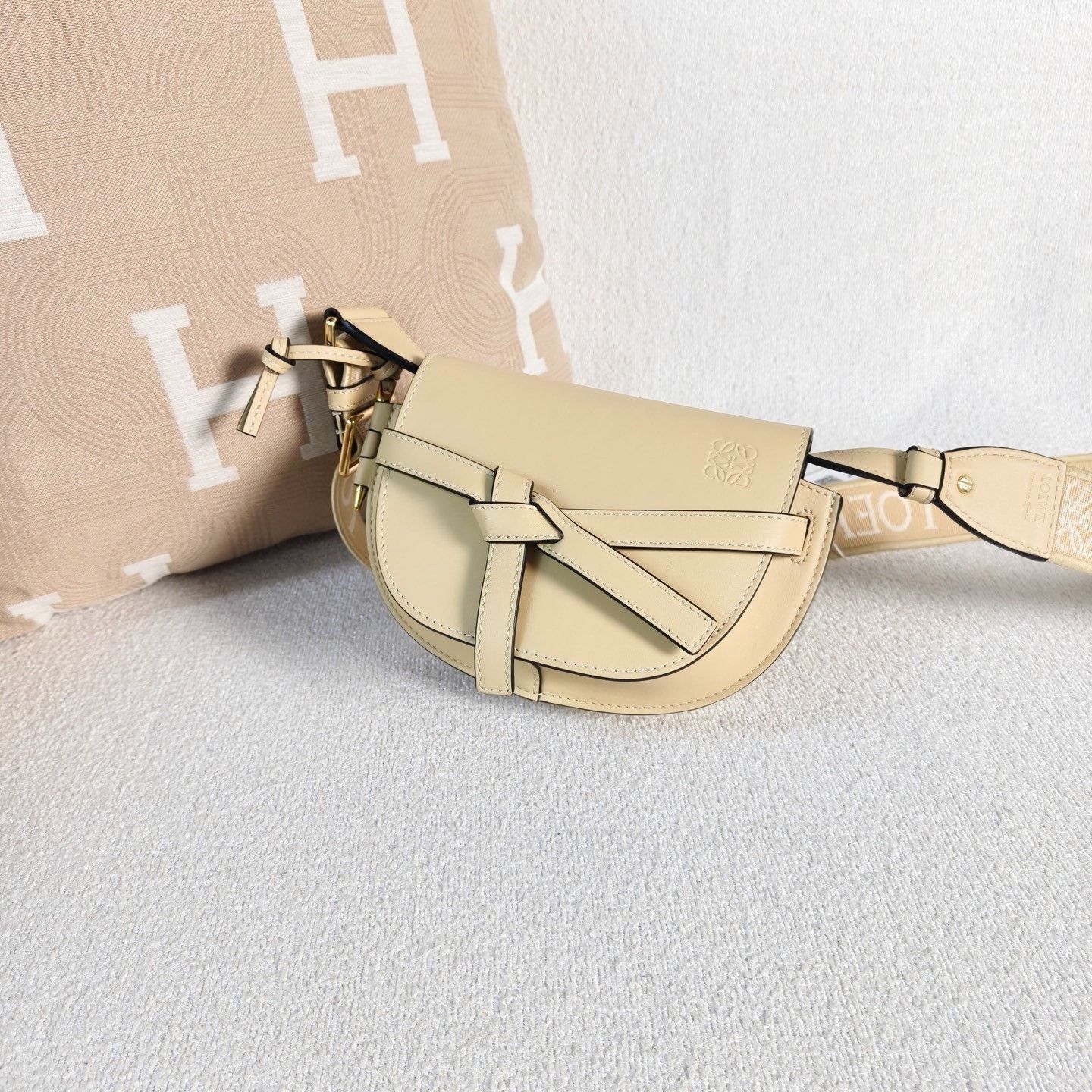 Loewe Pre-loved Bag Very good condition Size ONE SIZE - 4 Thumbnail