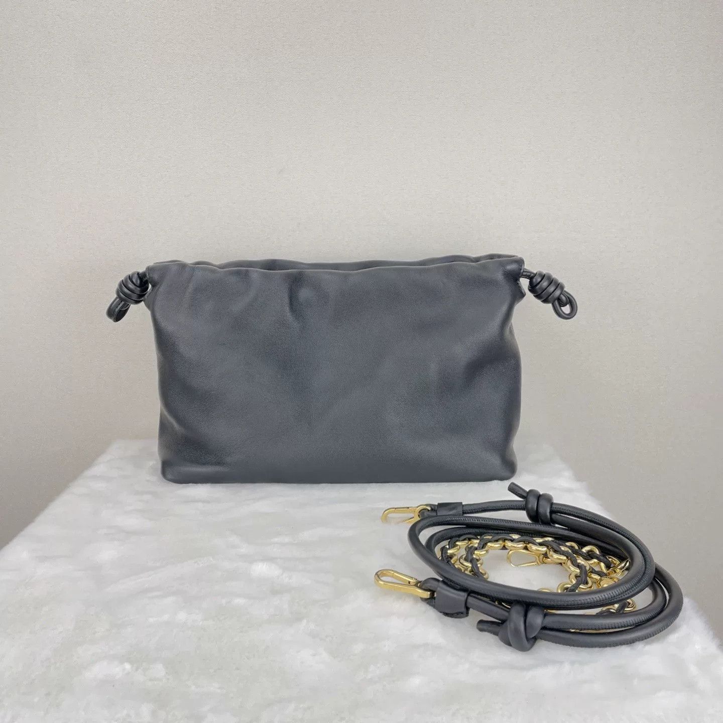 Loewe Pre-loved Bag Very good condition Size ONE SIZE - 2 Thumbnail