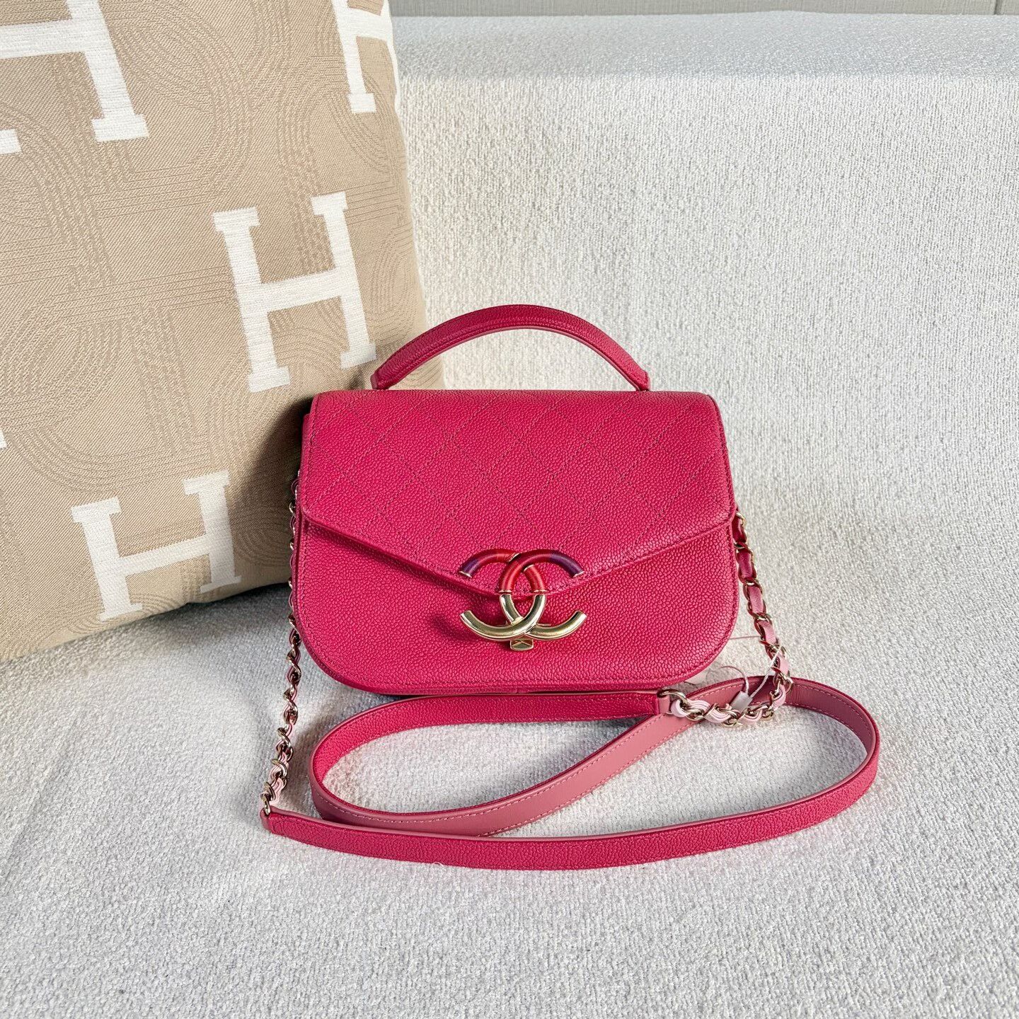 Chanel Pre-loved Bag Very good condition Size ONE SIZE - 2 Thumbnail