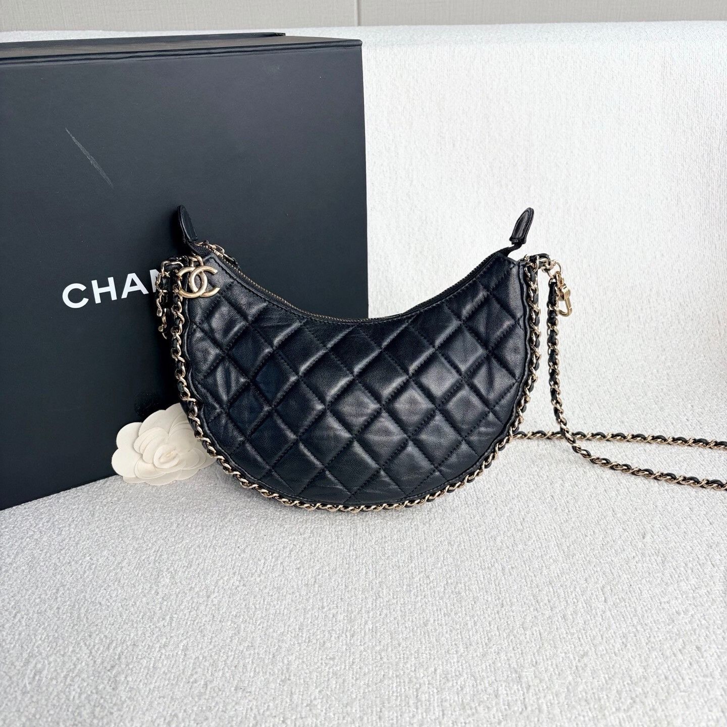 Chanel Pre-loved Bag Very good condition Size ONE SIZE - 2 Thumbnail