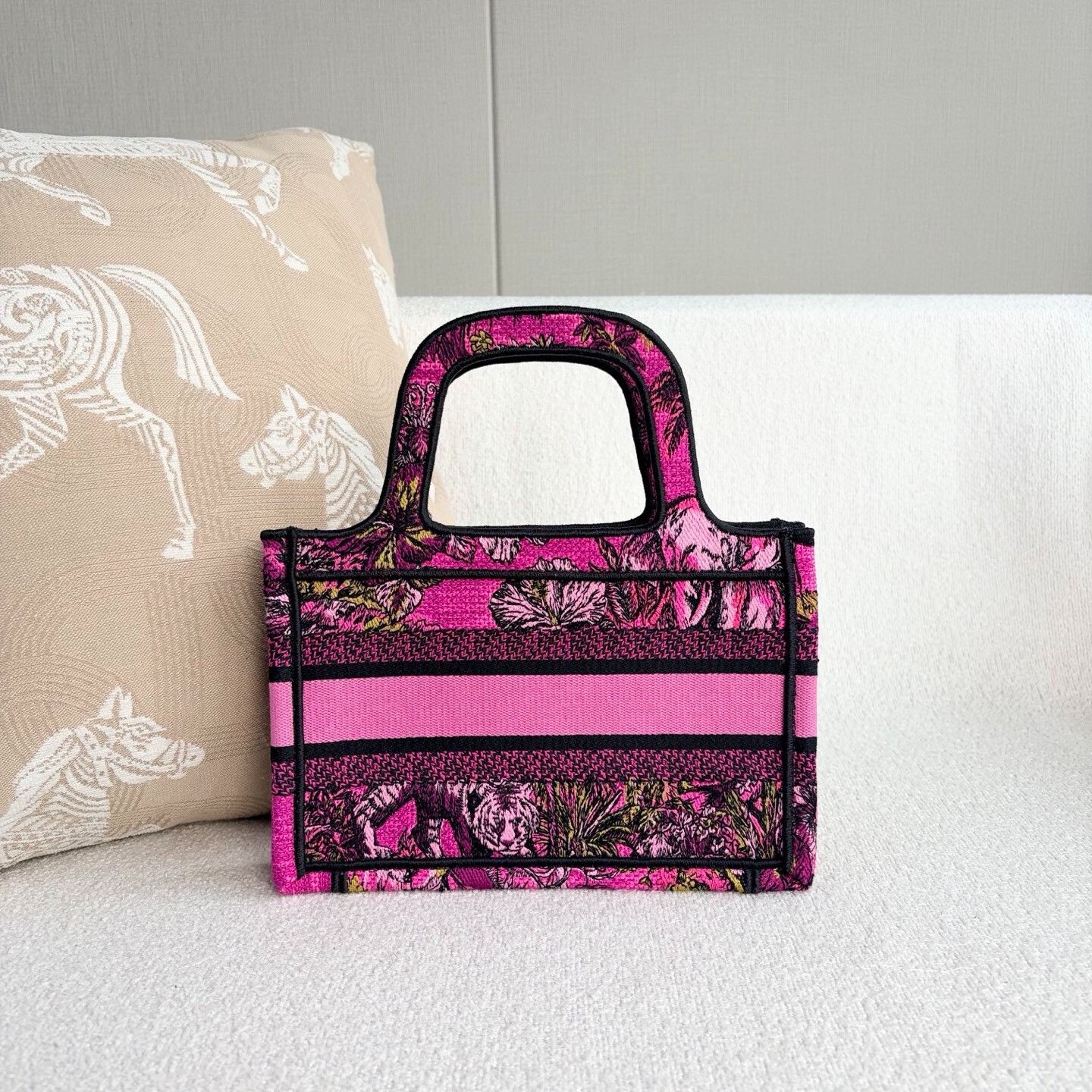 Dior Pre-loved Bag Very good condition Size ONE SIZE - 2 Thumbnail