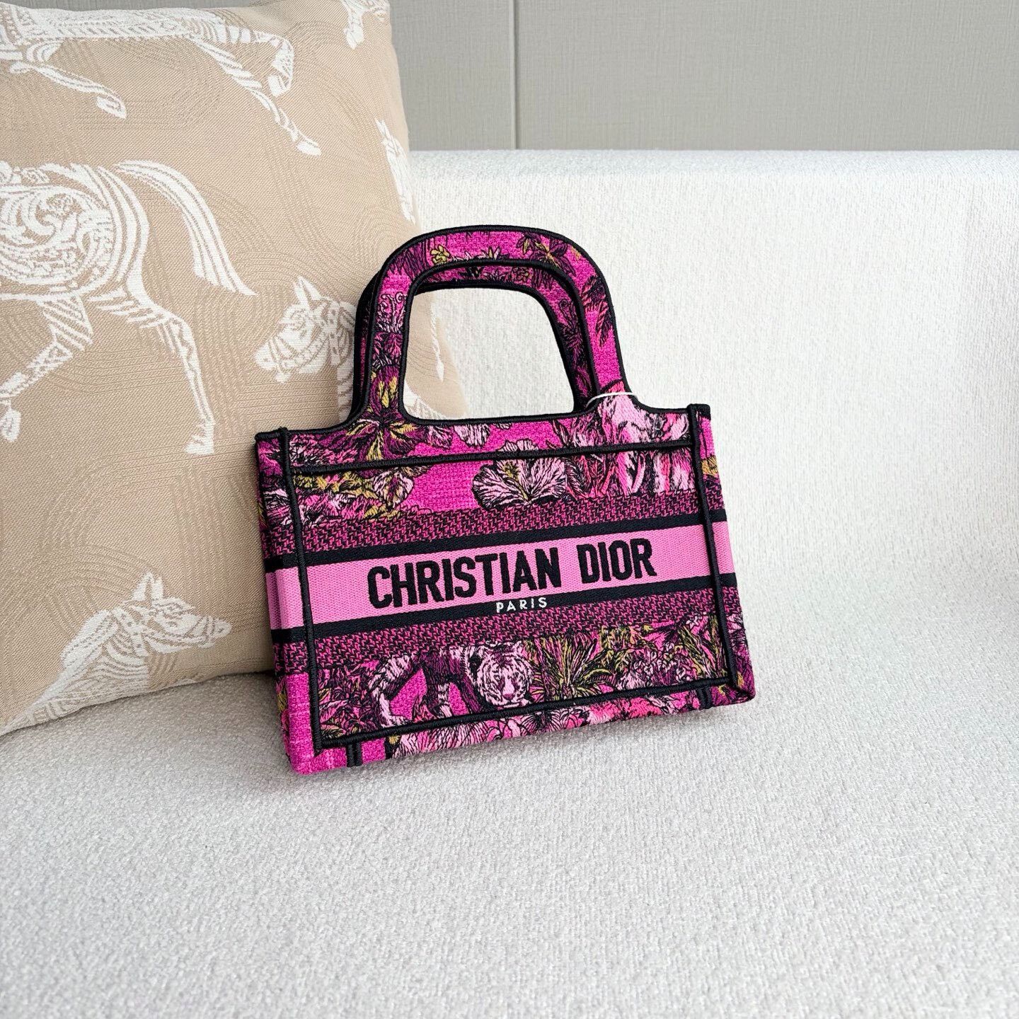Dior Pre-loved Bag Very good condition Size ONE SIZE - 6 Thumbnail