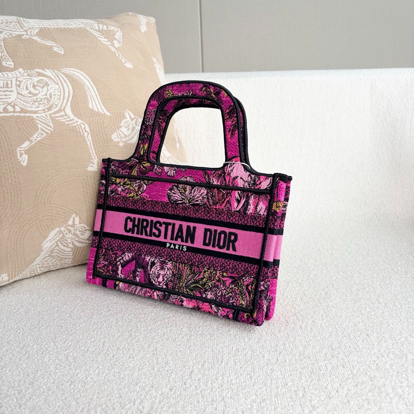 Dior Pre-loved Bag Very good condition Size ONE SIZE - 4 Thumbnail