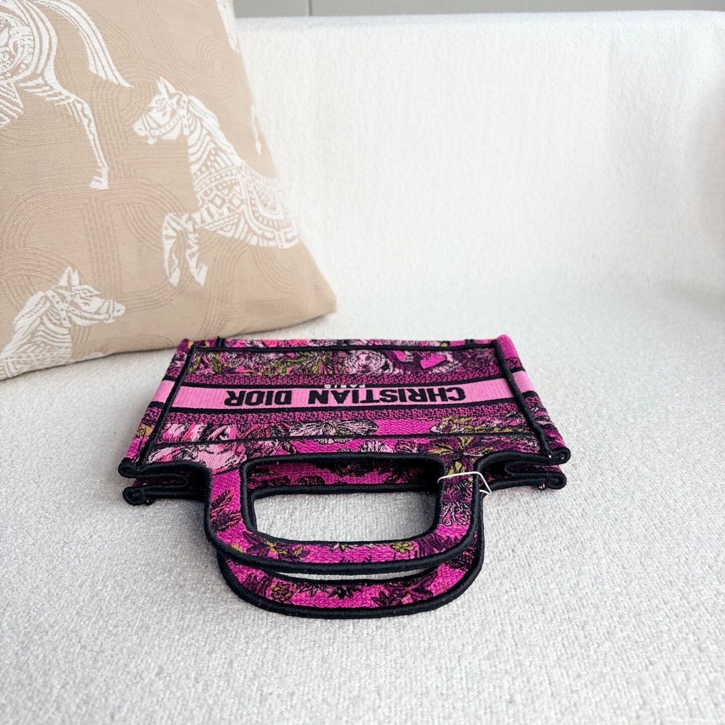 Dior Pre-loved Bag Very good condition Size ONE SIZE - 8 Thumbnail
