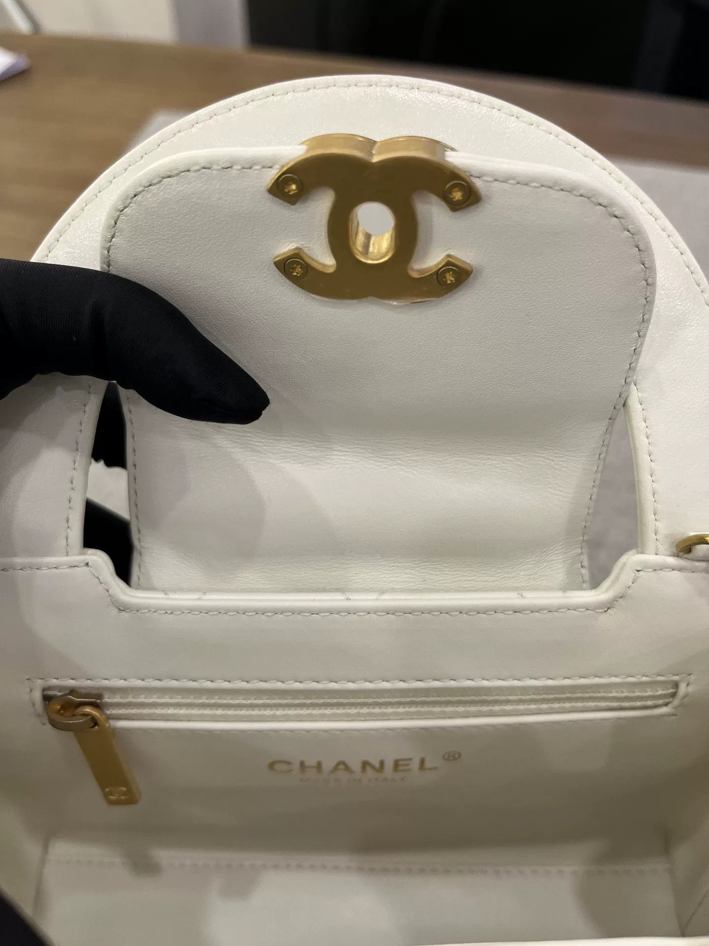 Chanel Pre-loved Bag Very good condition Size ONE SIZE - 8 Thumbnail