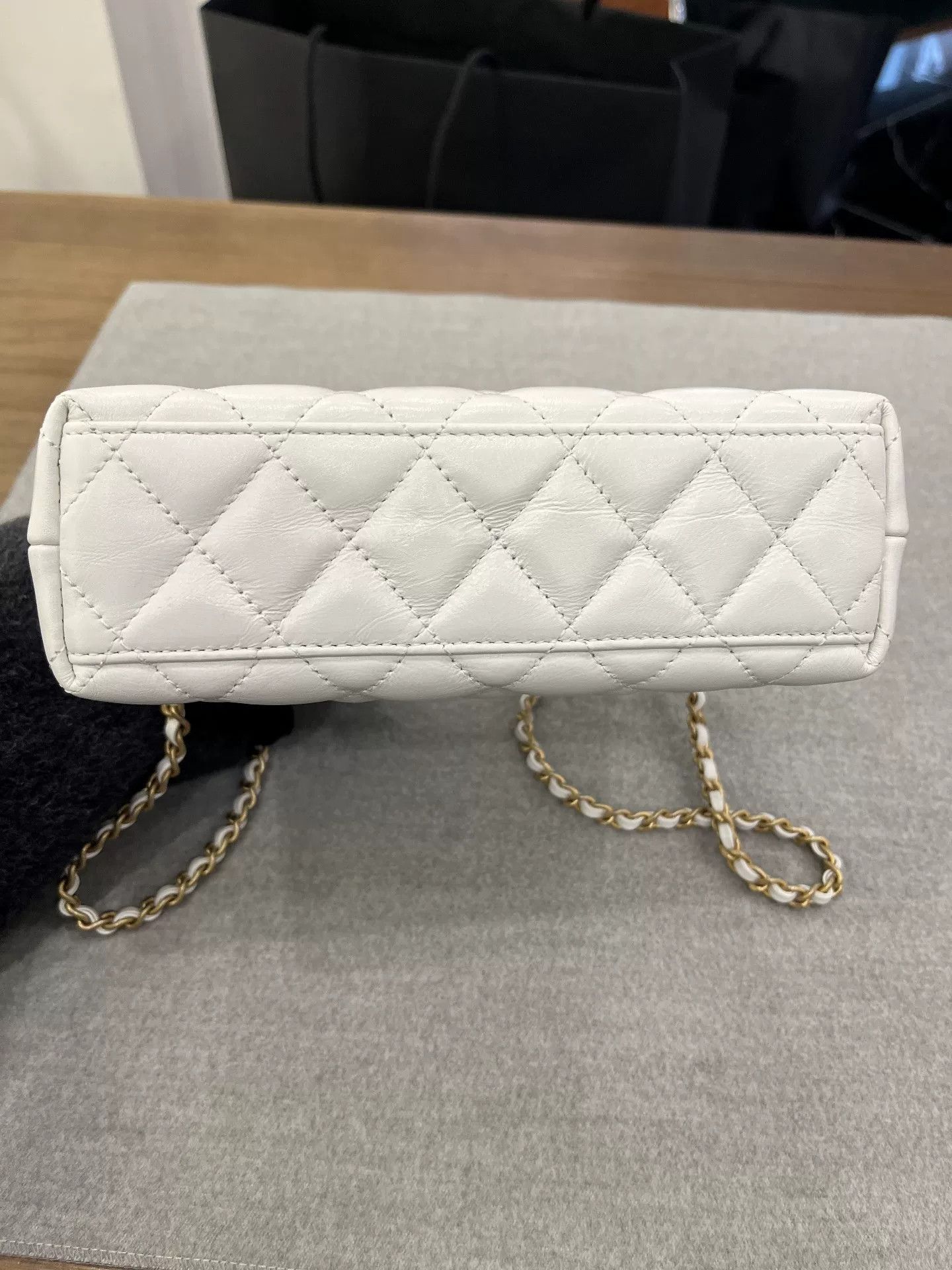 Chanel Pre-loved Bag Very good condition Size ONE SIZE - 5 Thumbnail
