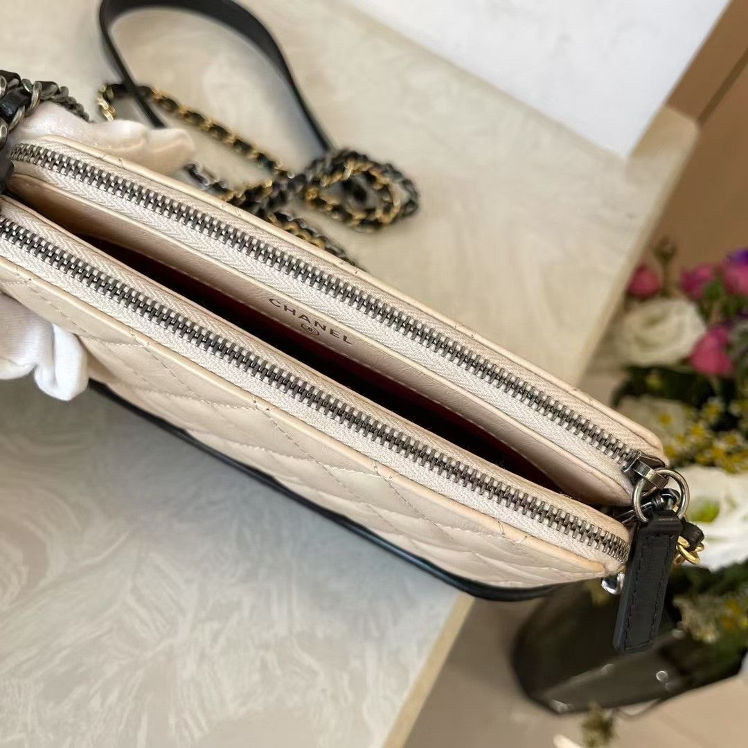 Chanel Pre-loved Bag Very good condition Size ONE SIZE - 6 Thumbnail