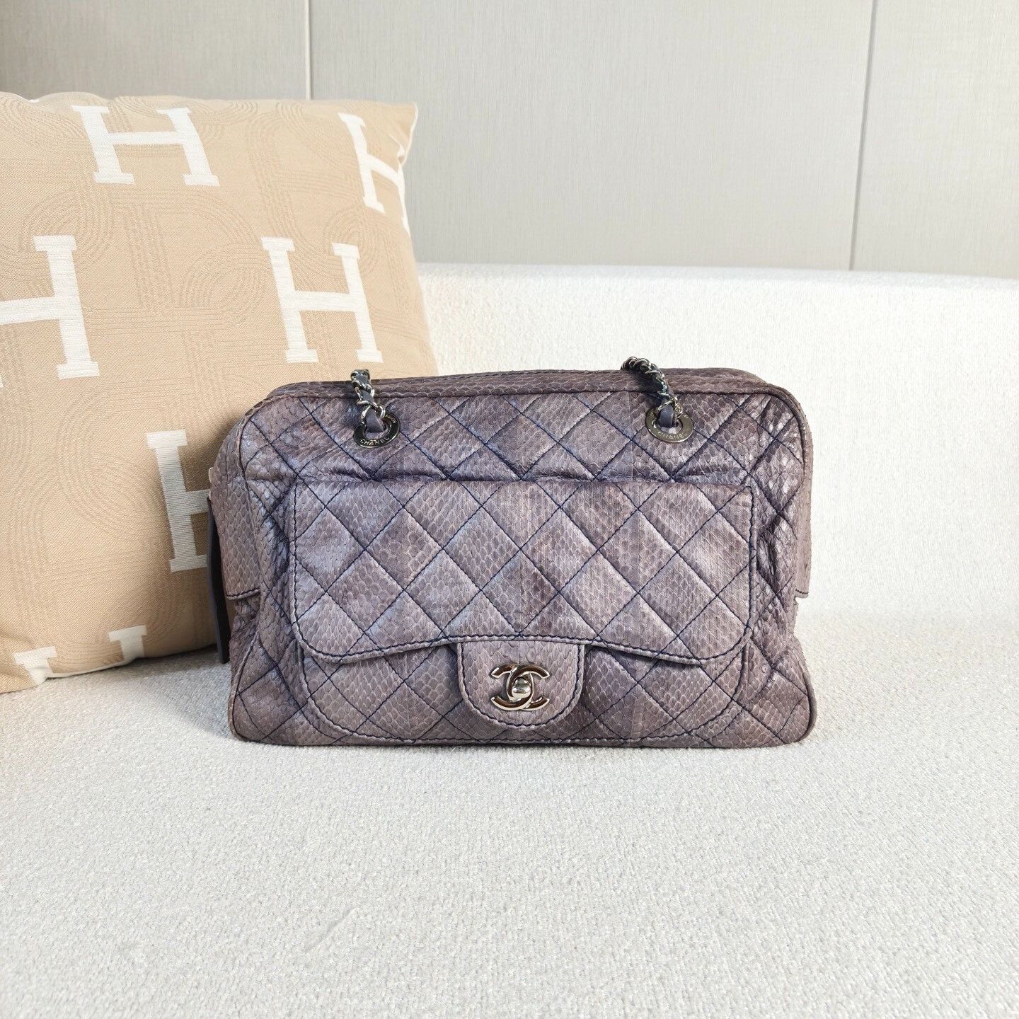 Chanel Pre-loved Bag Very good condition Size ONE SIZE - 3 Thumbnail