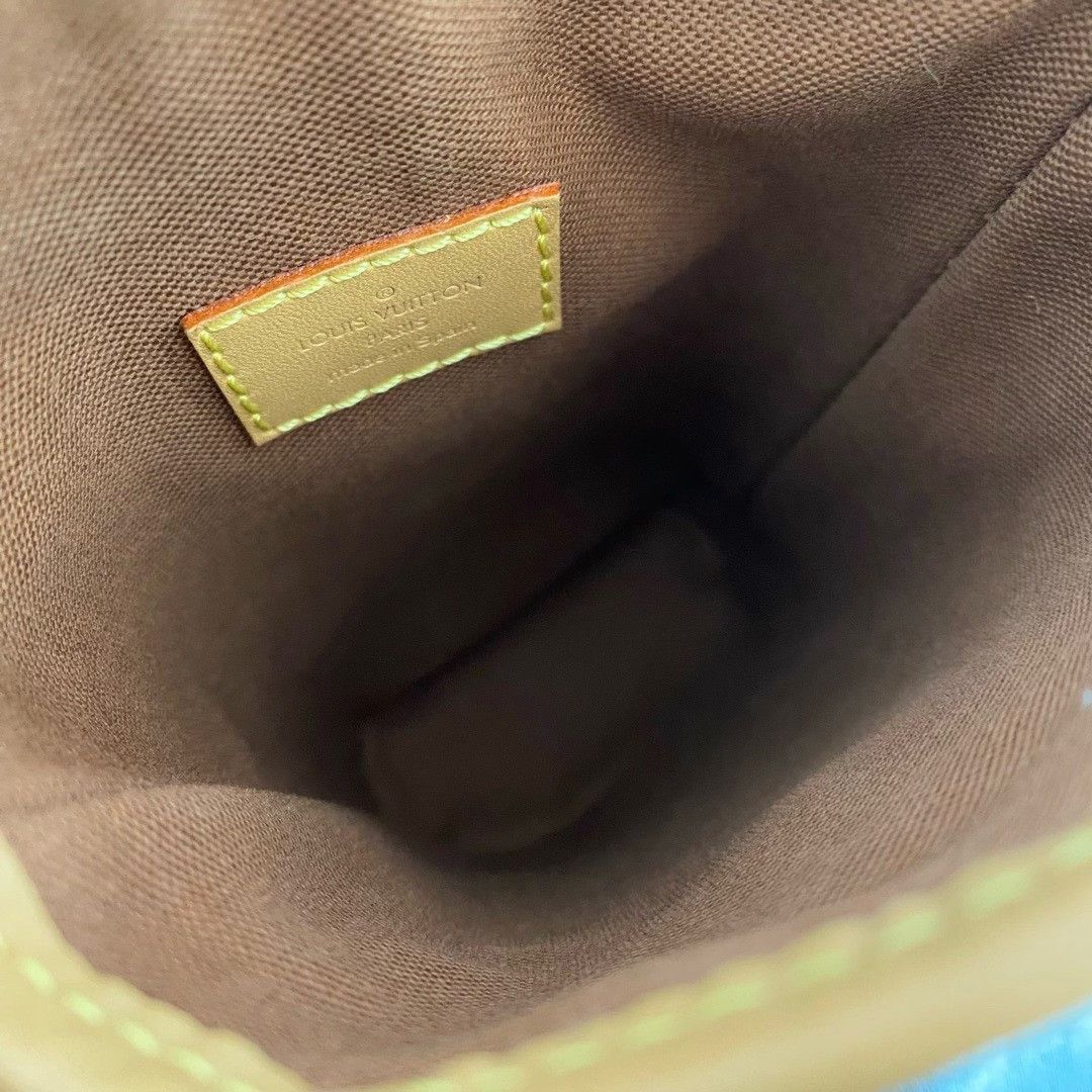 Louis Vuitton Pre-loved Bag Very good condition Size ONE SIZE - 4 Thumbnail