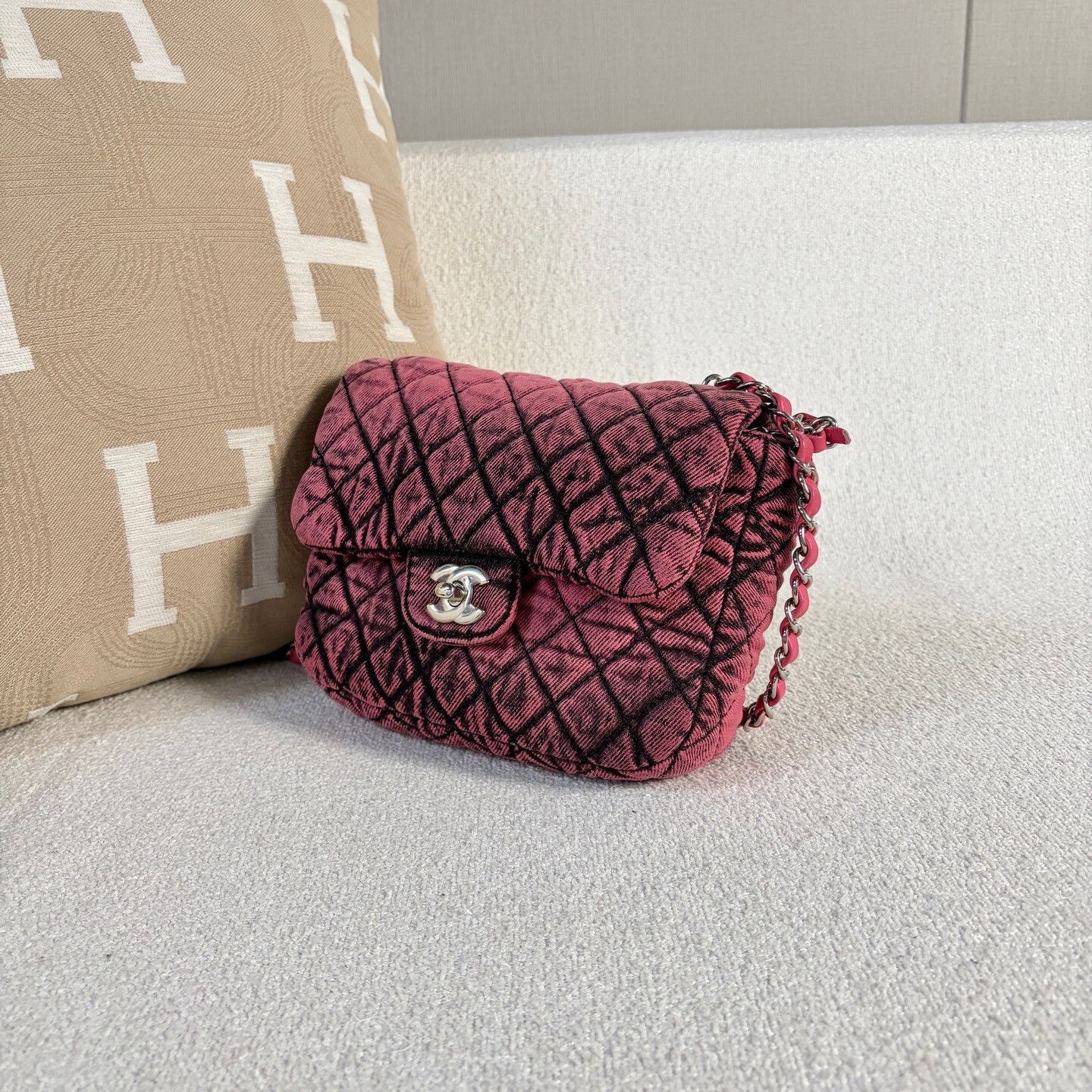 Chanel Pre-loved Bag Very good condition Size ONE SIZE - 4 Thumbnail
