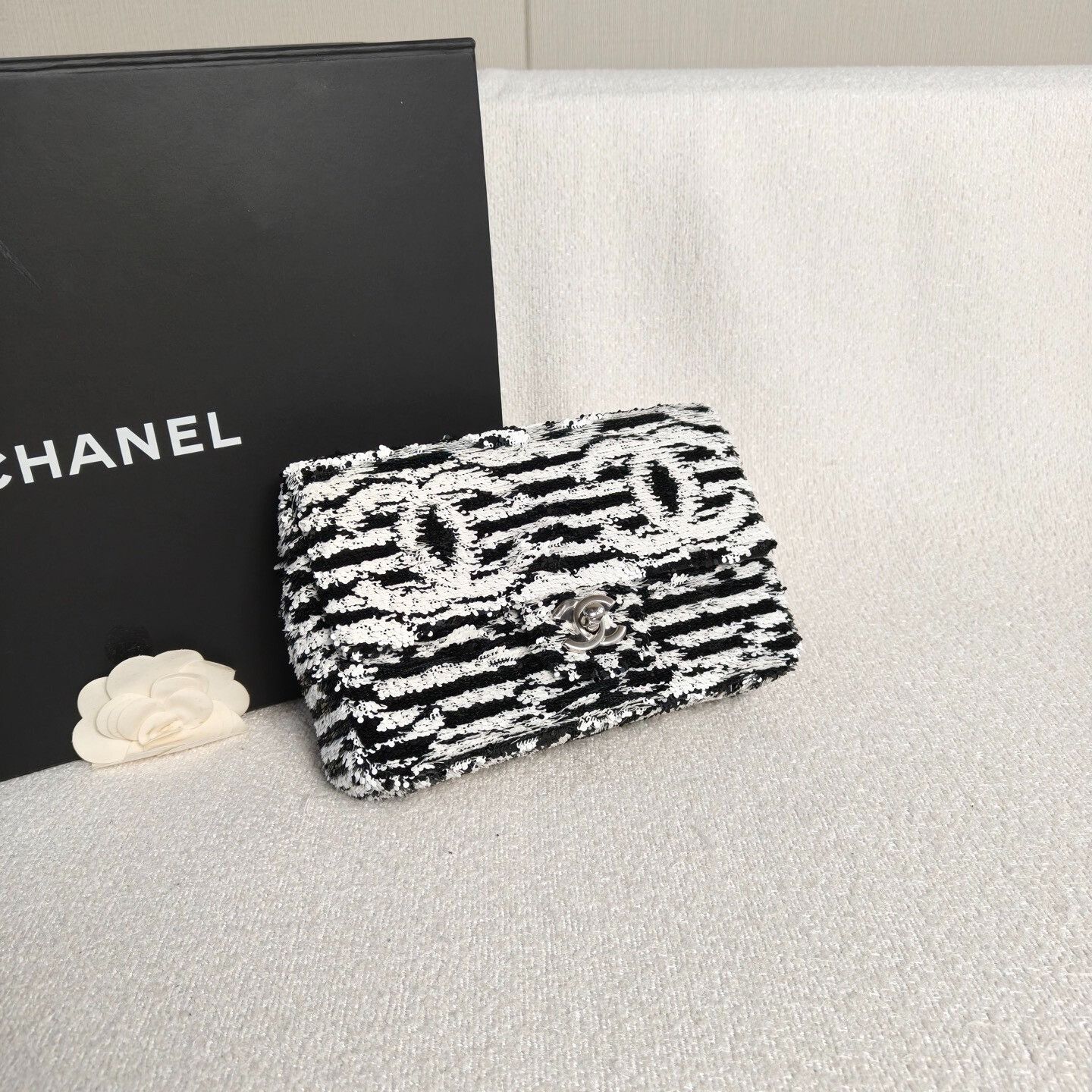 Chanel Pre-loved Bag Very good condition Size ONE SIZE - 6 Thumbnail