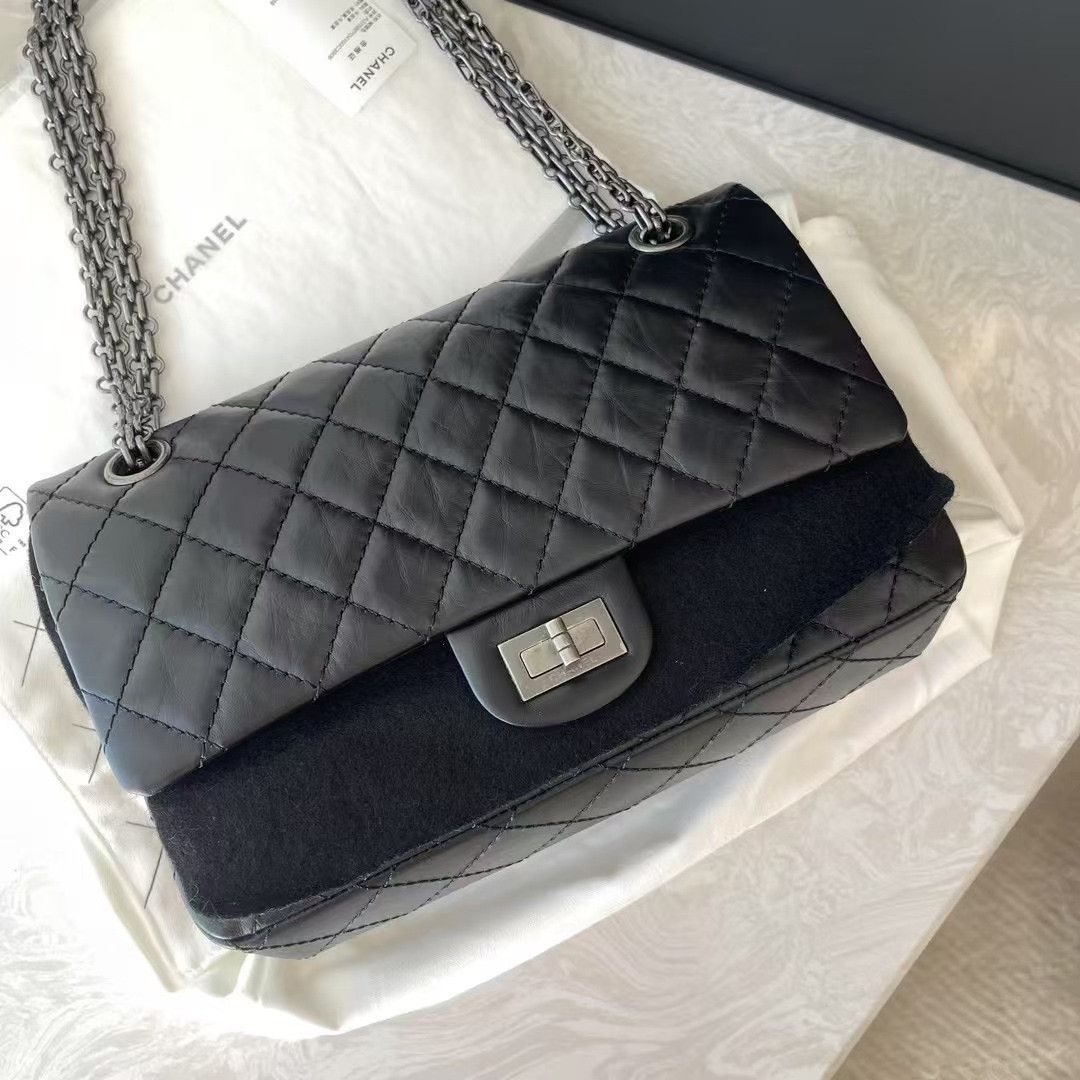 Chanel Pre-loved Bag Very good condition Size ONE SIZE - 2 Thumbnail