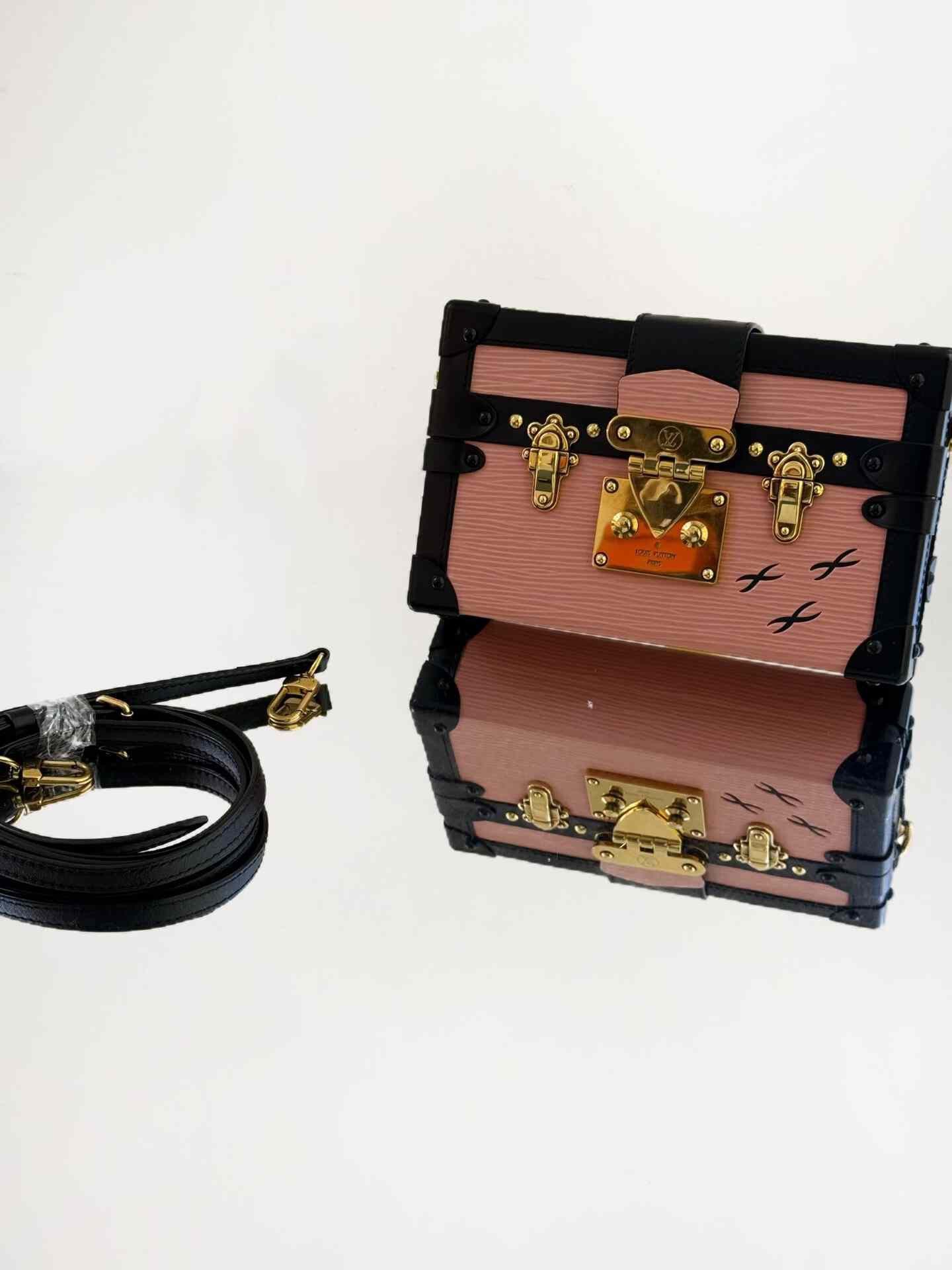 Louis Vuitton Pre-loved Bag Very good condition Size ONE SIZE - 6 Thumbnail