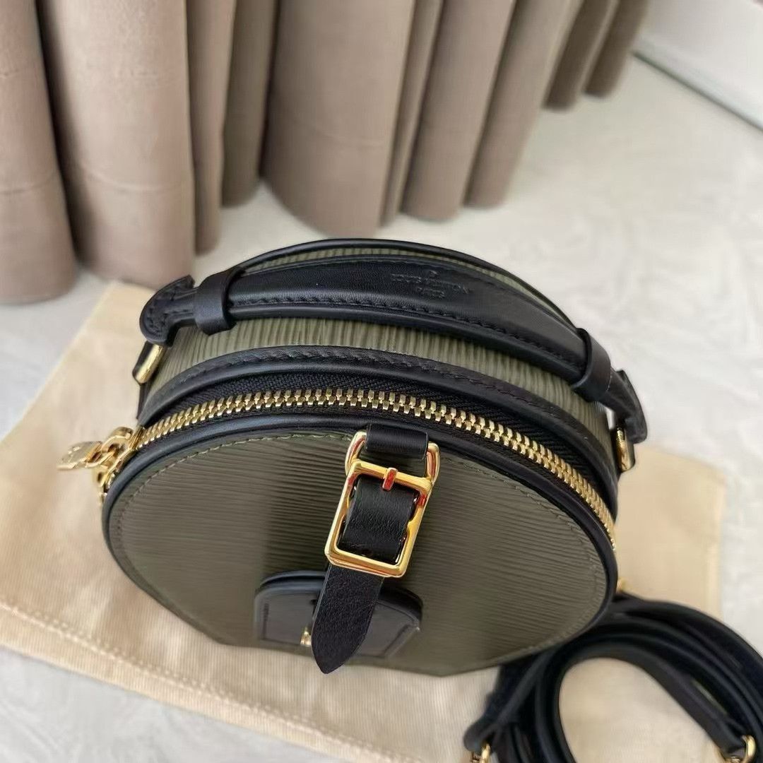 Louis Vuitton Pre-loved Bag Very good condition Size ONE SIZE - 6 Thumbnail