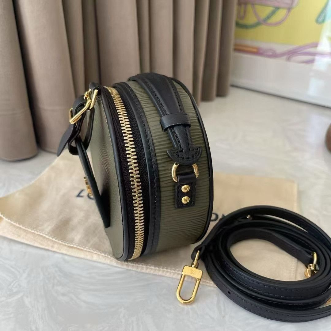 Louis Vuitton Pre-loved Bag Very good condition Size ONE SIZE - 4 Thumbnail