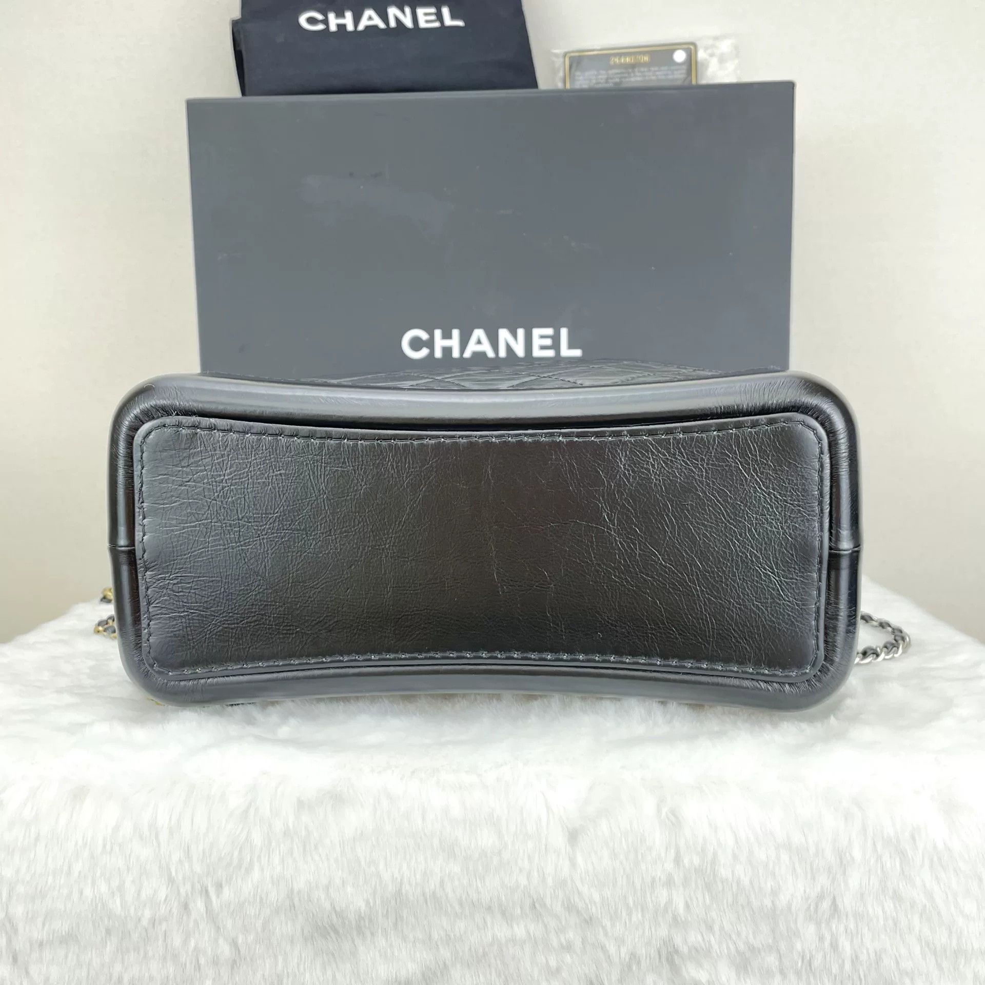 Chanel Pre-loved Bag Very good condition Size ONE SIZE - 4 Thumbnail