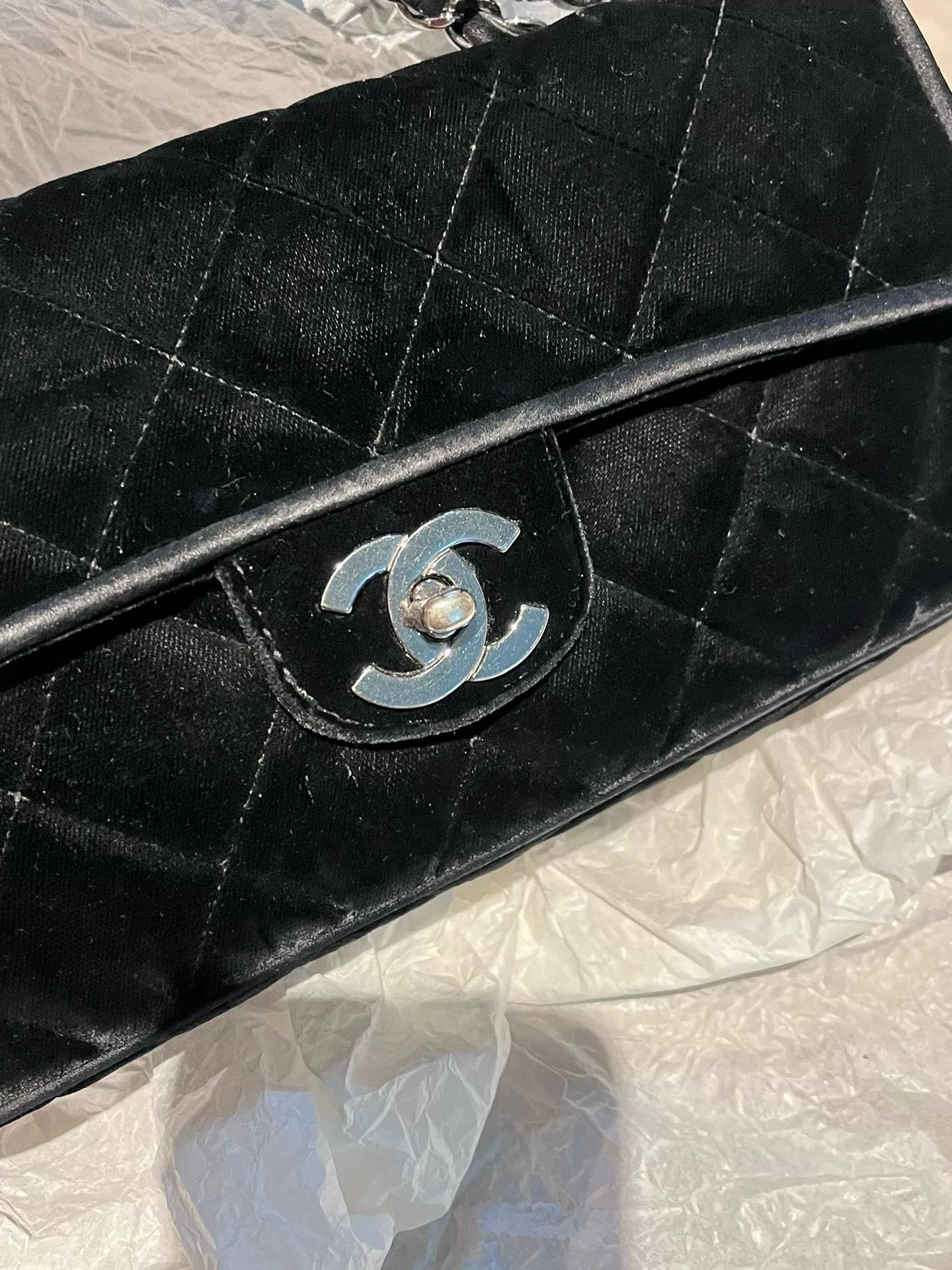 Chanel Pre-loved Bag Very good condition Size ONE SIZE - 2 Thumbnail