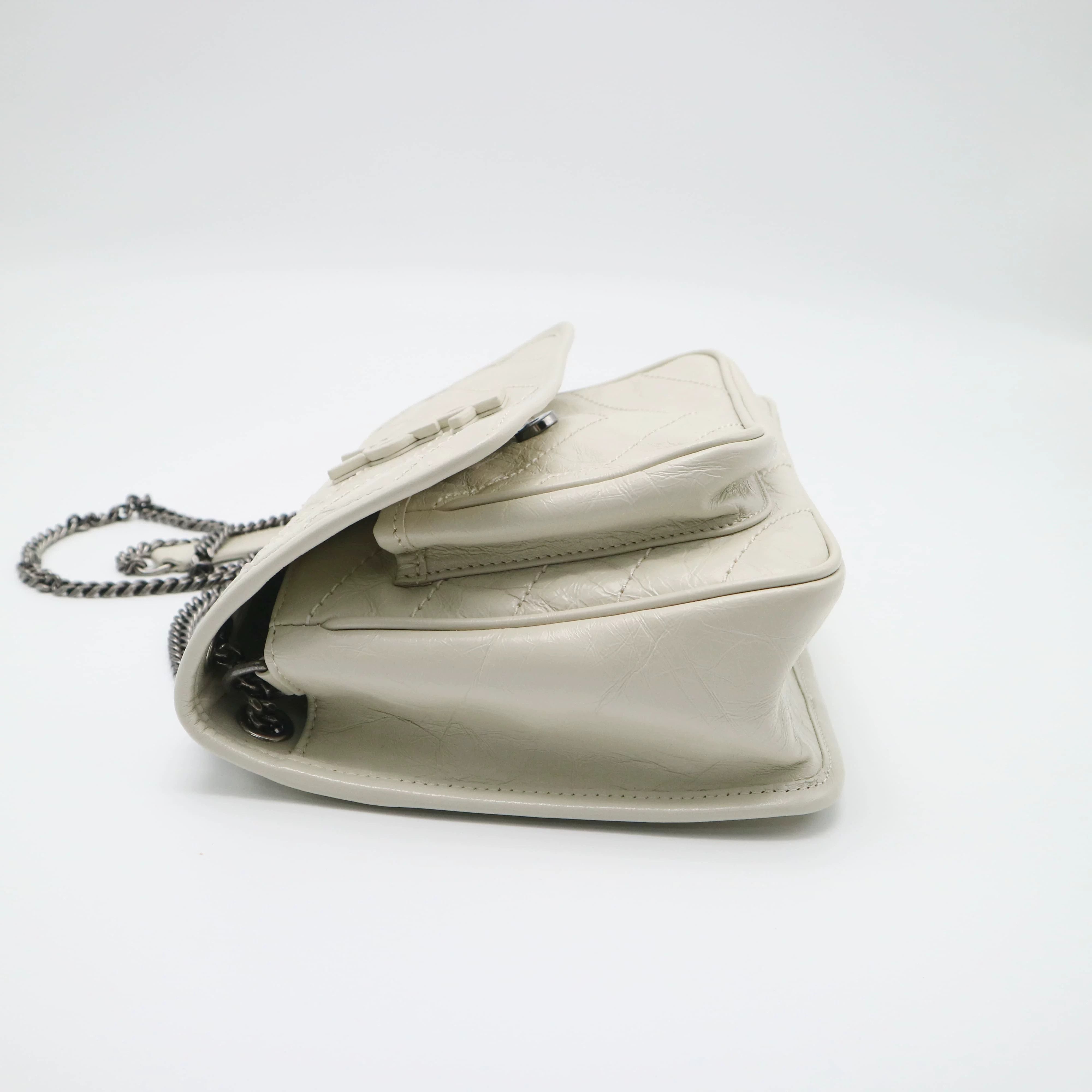 Saint Laurent Paris Pre-loved Bag Very good condition Size ONE SIZE - 4 Thumbnail