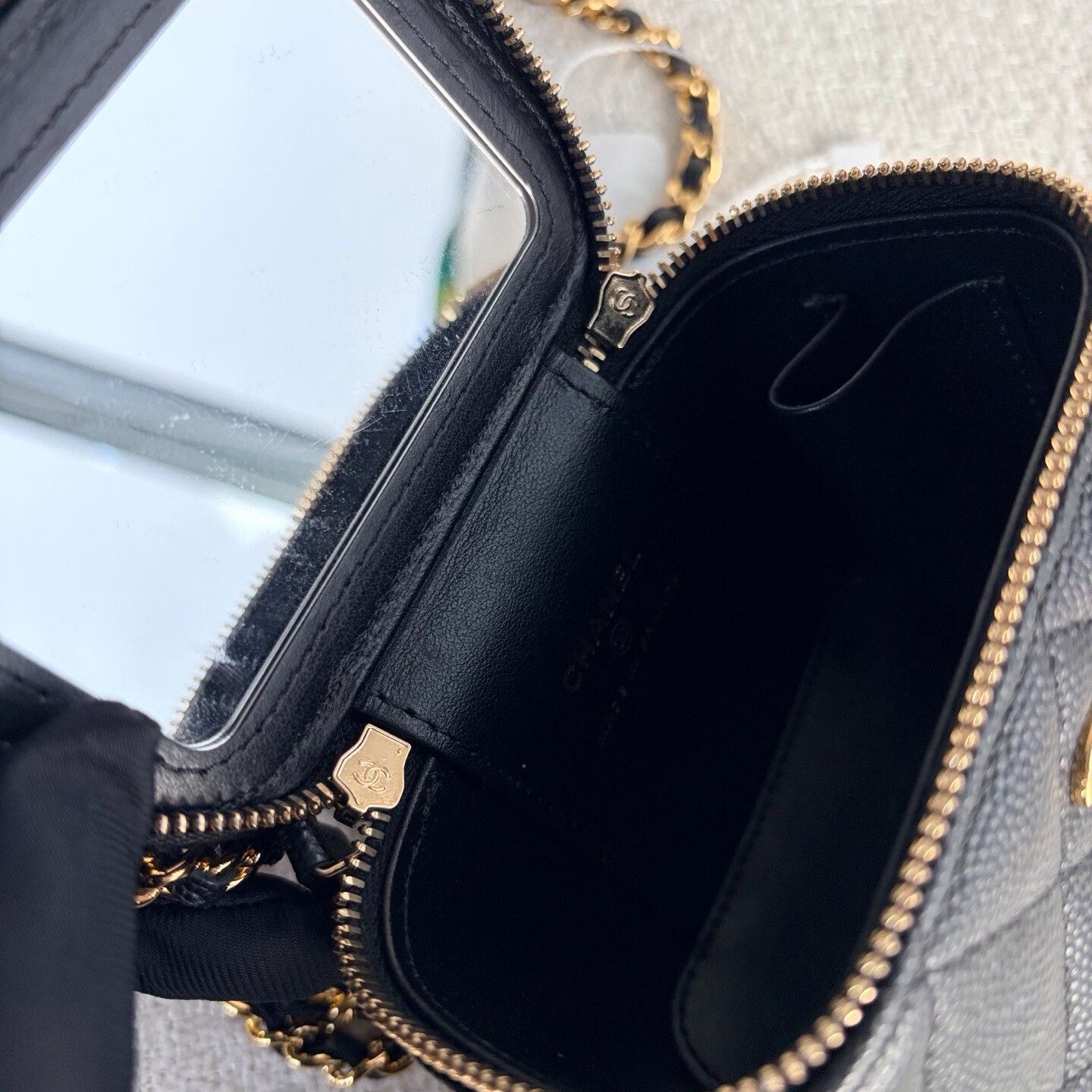 Chanel Pre-loved Bag Very good condition Size ONE SIZE - 9 Thumbnail