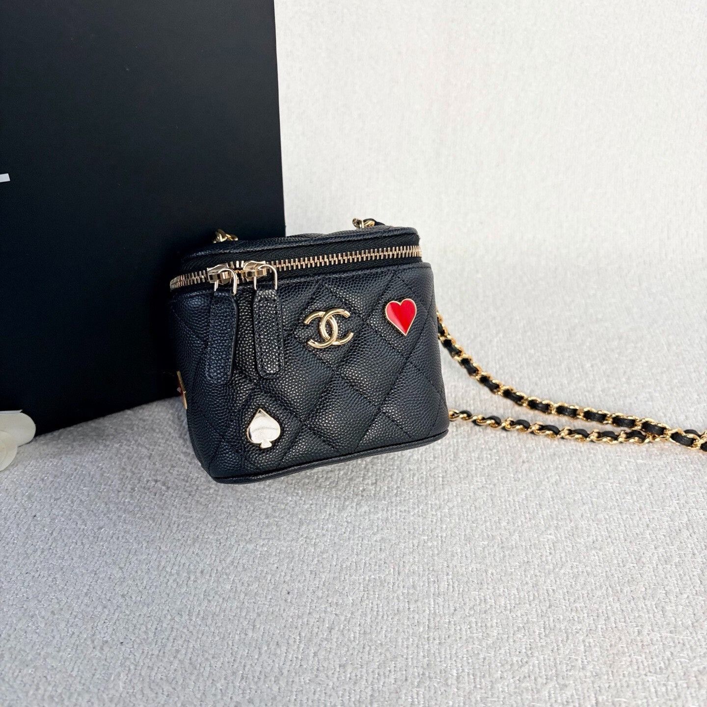 Chanel Pre-loved Bag Very good condition Size ONE SIZE - 6 Thumbnail
