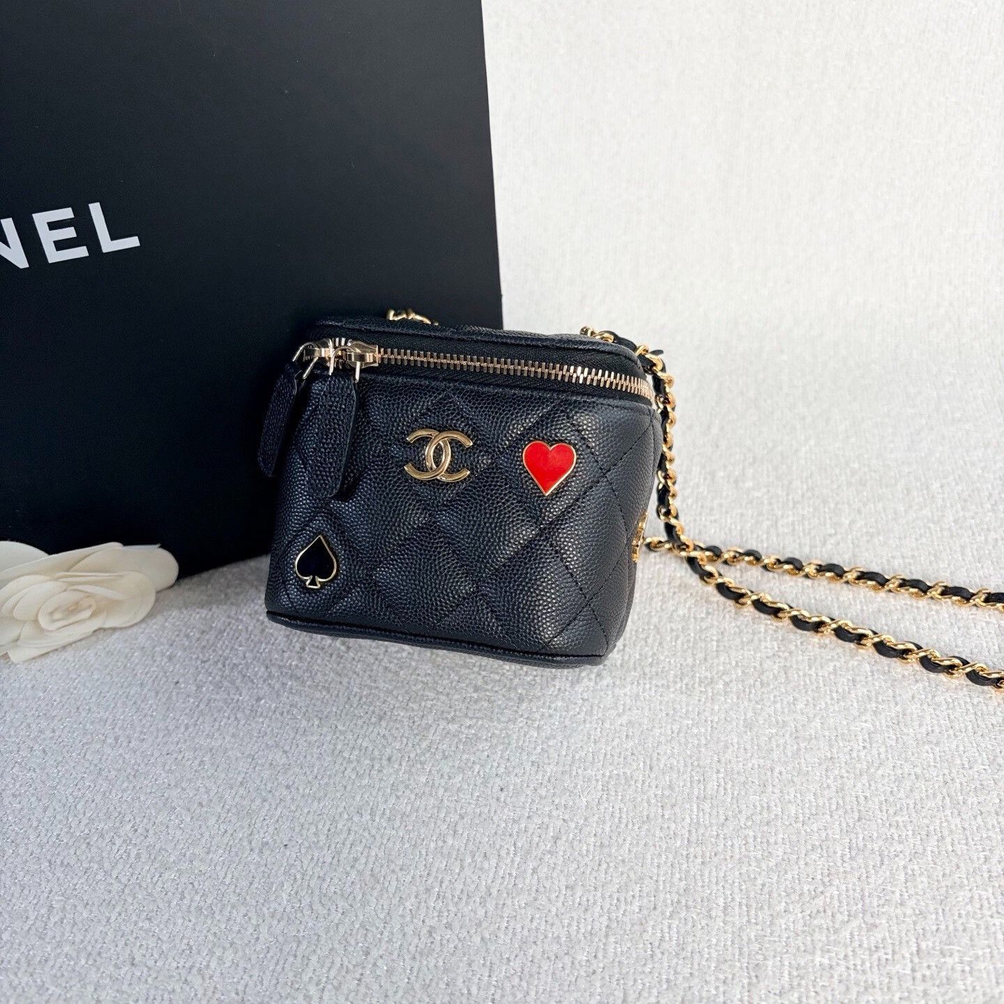 Chanel Pre-loved Bag Very good condition Size ONE SIZE - 4 Thumbnail
