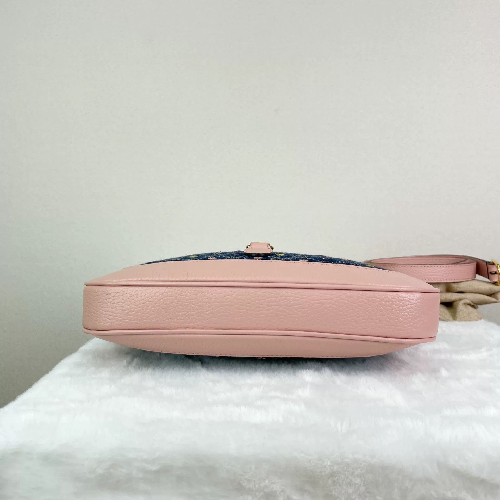 Gucci Pre-loved Bag Very good condition Size ONE SIZE - 4 Thumbnail