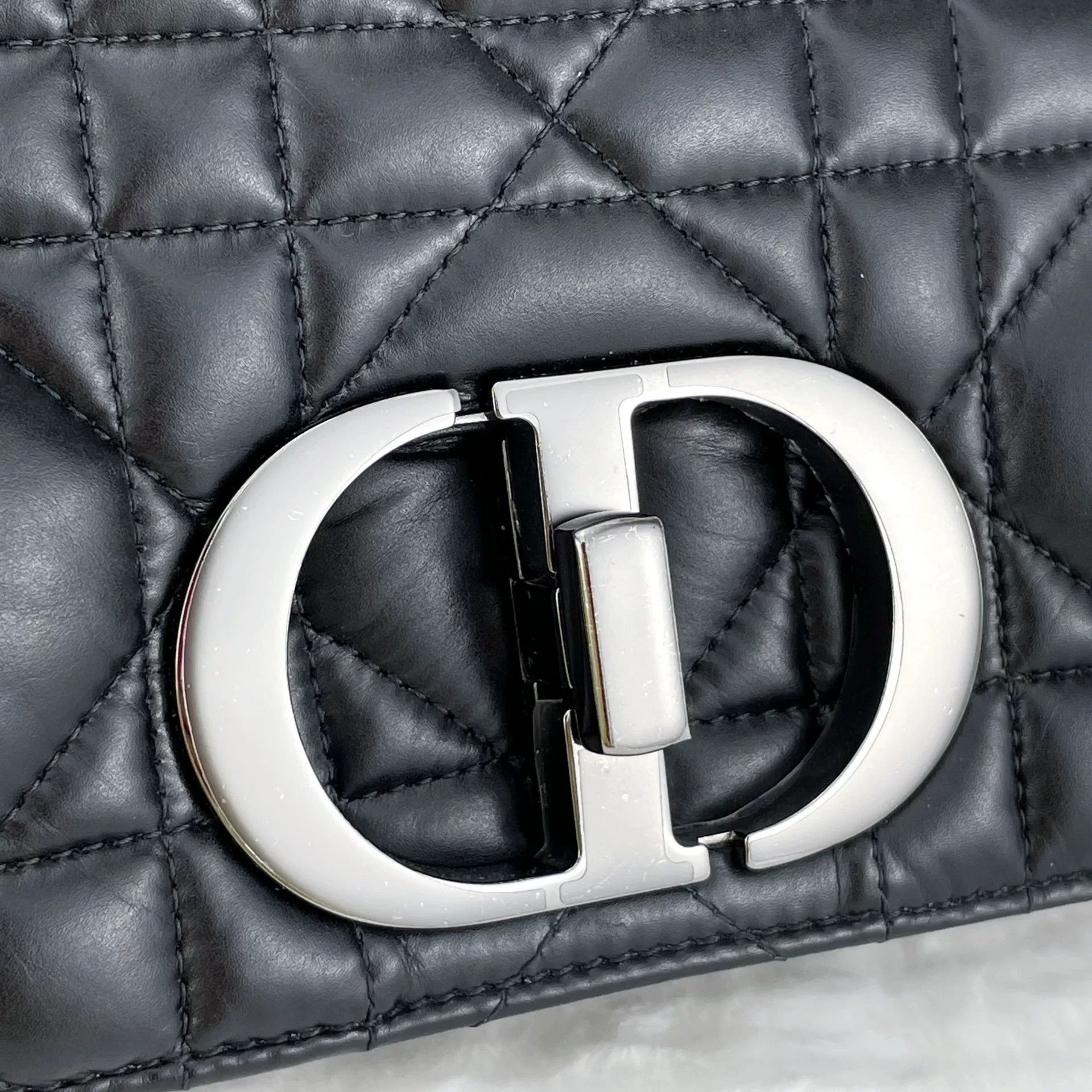 Dior Pre-loved Bag Very good condition Size ONE SIZE - 7 Thumbnail