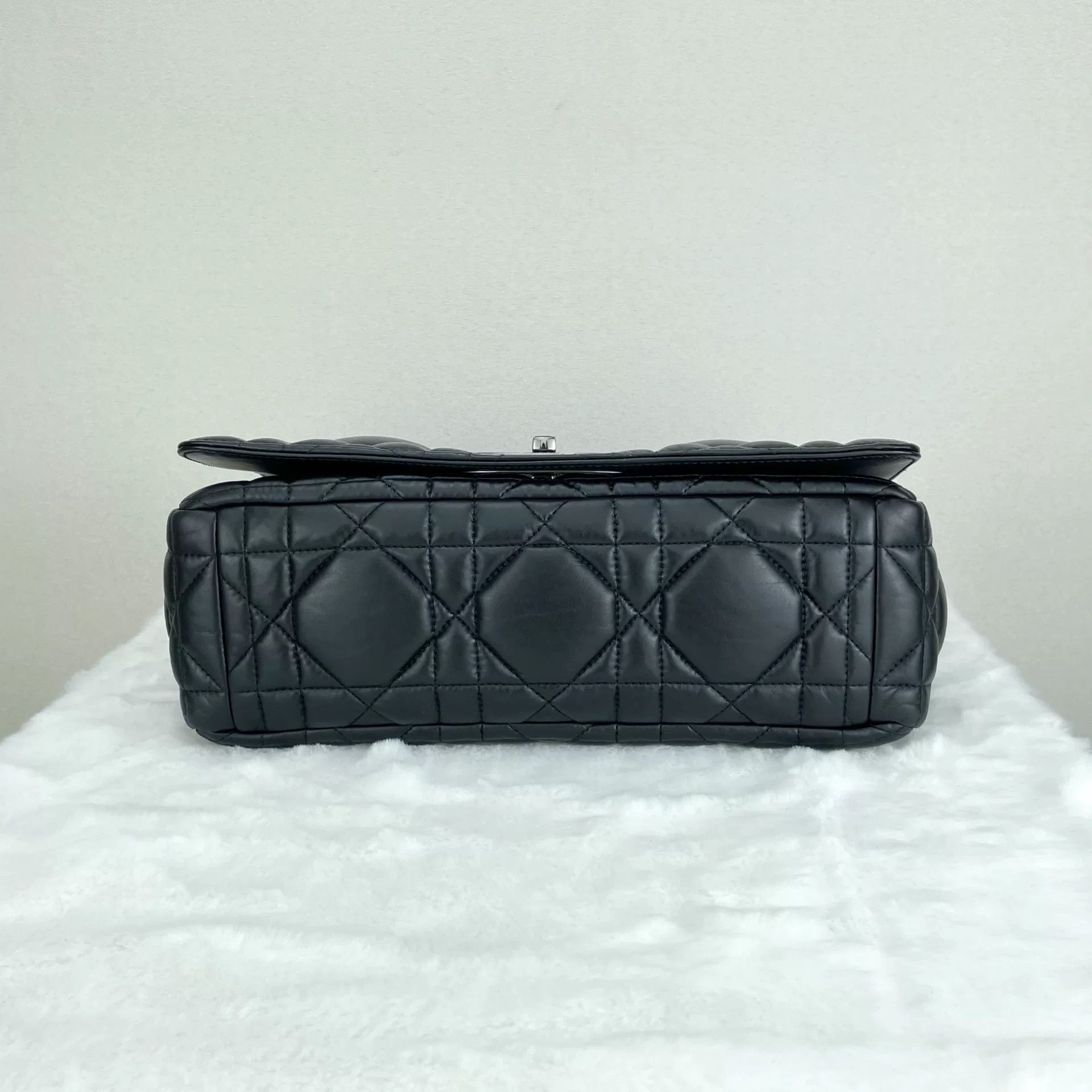 Dior Pre-loved Bag Very good condition Size ONE SIZE - 4 Thumbnail