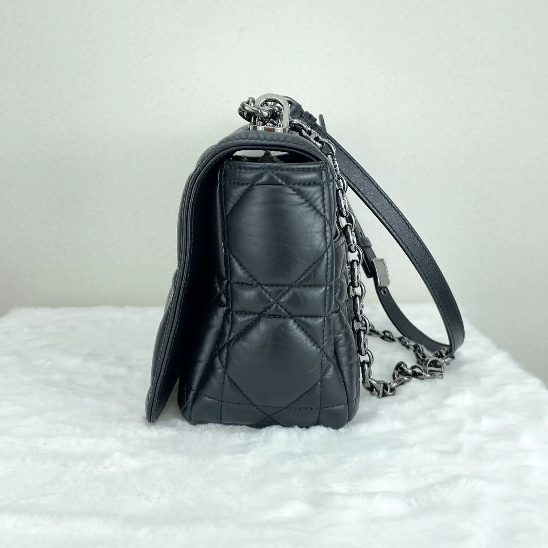 Dior Pre-loved Bag Very good condition Size ONE SIZE - 3 Thumbnail