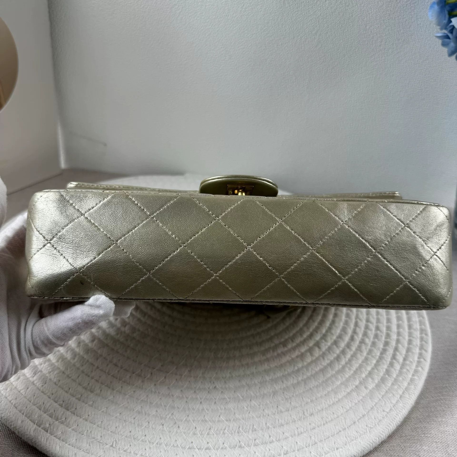 Chanel Pre-loved Bag Very good condition Size ONE SIZE - 3 Thumbnail
