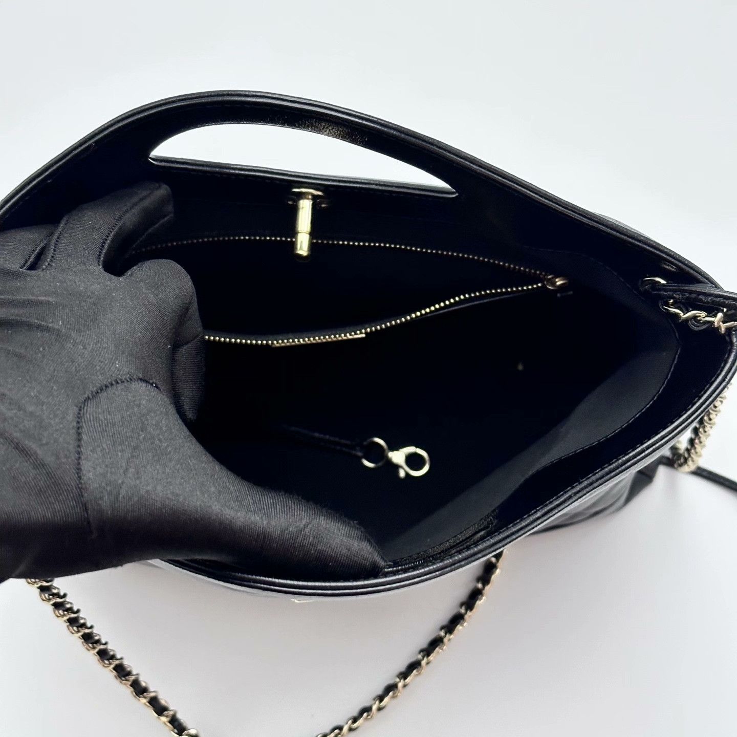 Chanel Pre-loved Bag Very good condition Size ONE SIZE - 3 Thumbnail
