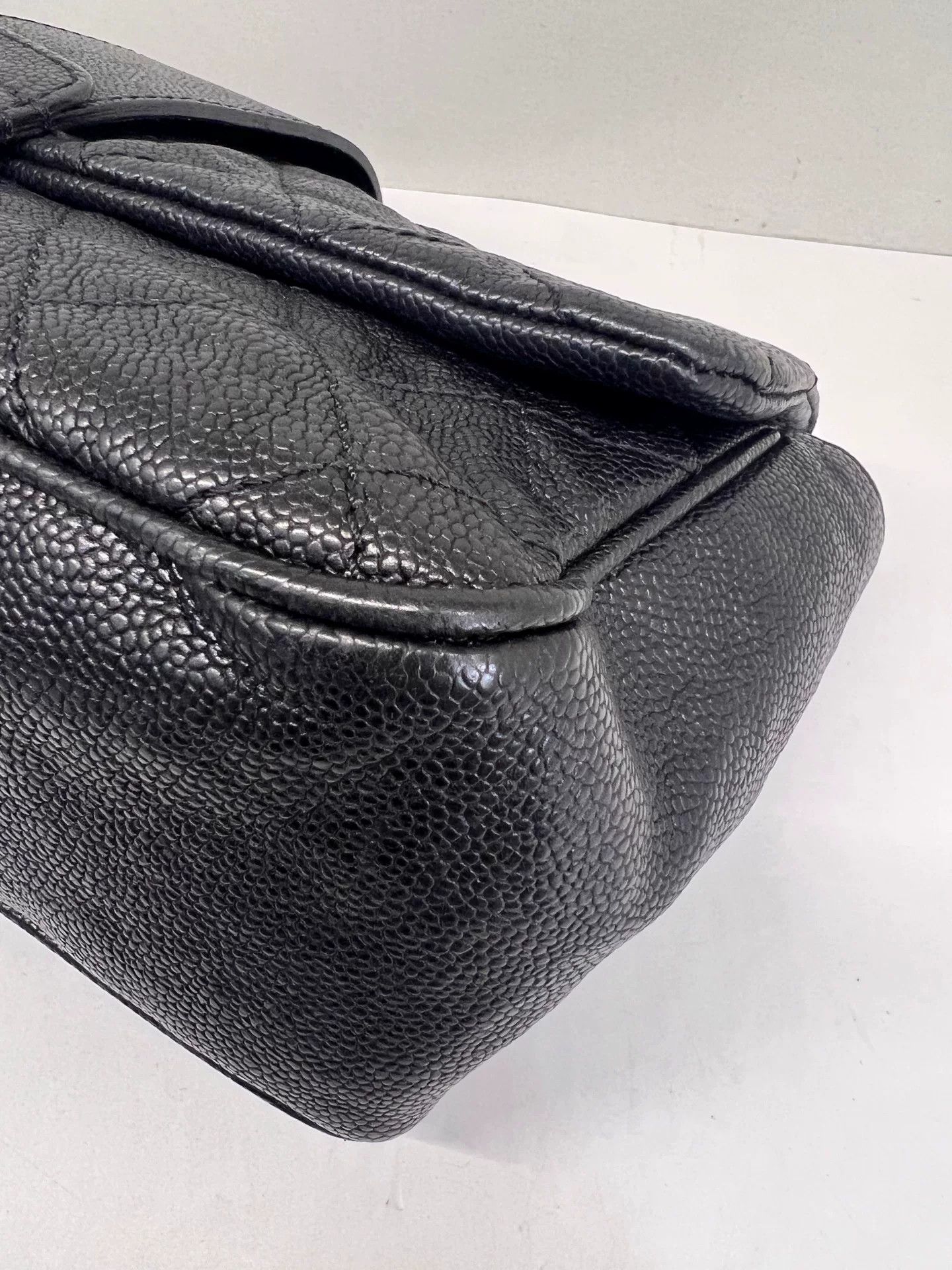 Chanel Pre-loved Bag Very good condition Size ONE SIZE - 4 Thumbnail