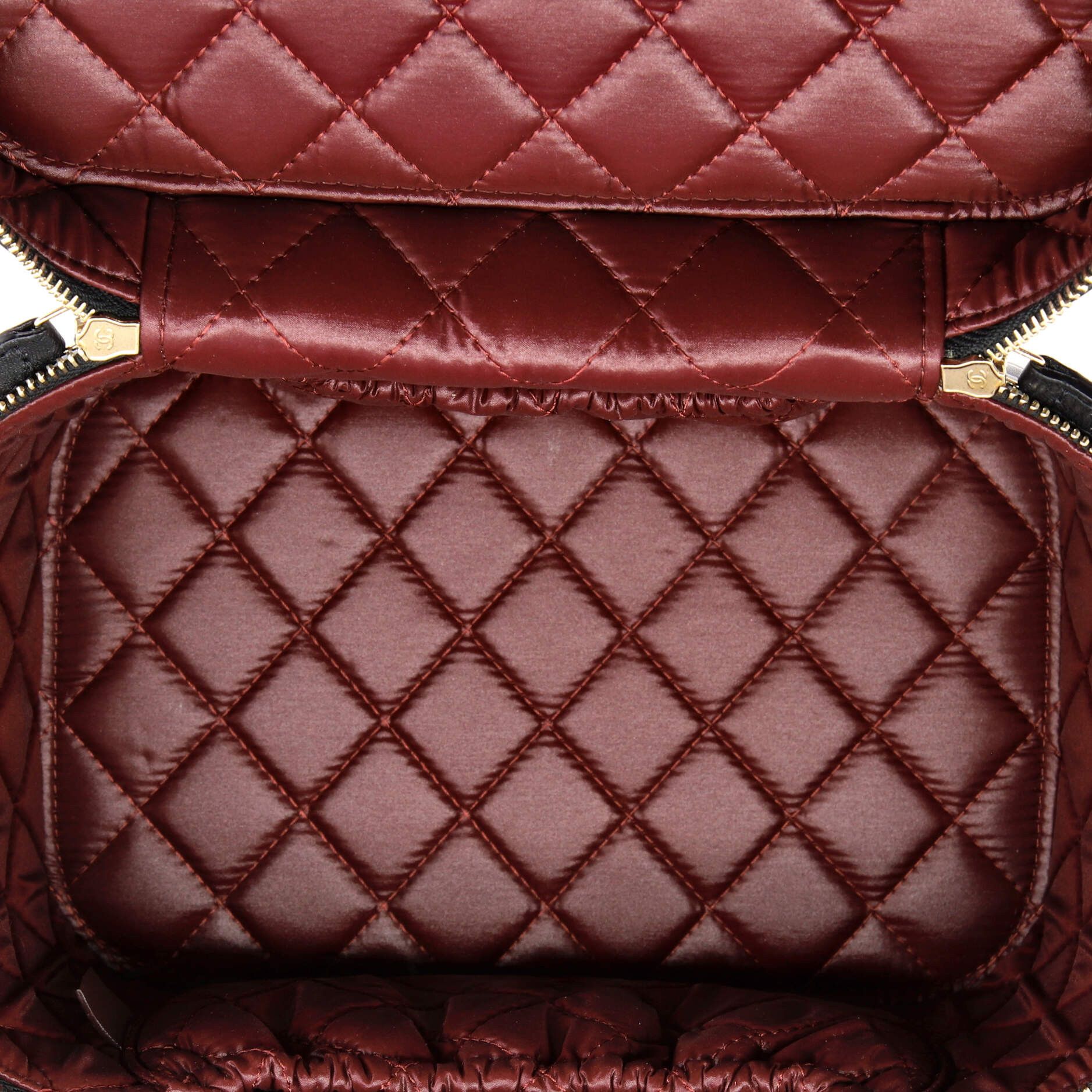 Chanel Cosmetic Case Size ONE SIZE - 6 Thumbnail