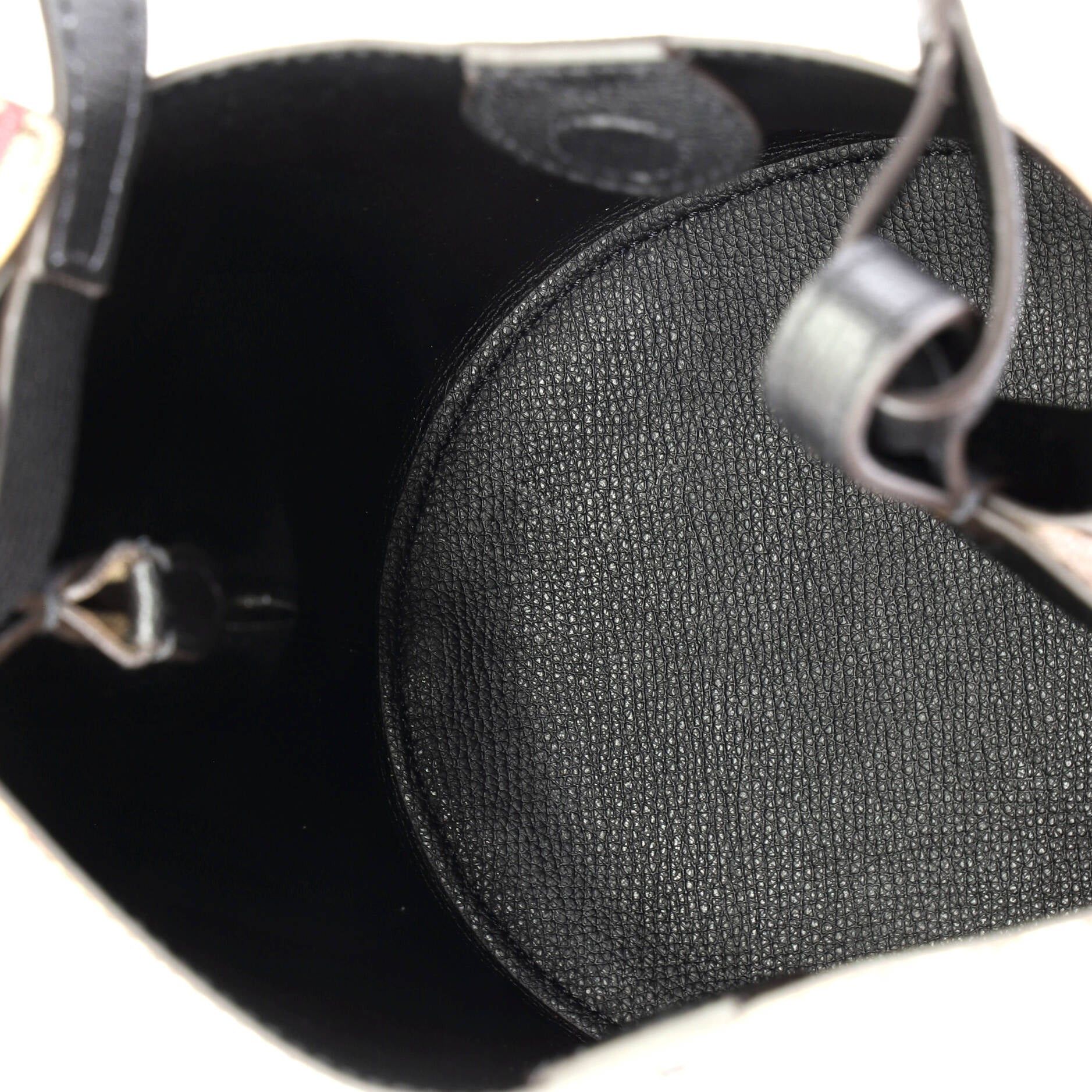 Burberry Lorne Bucket Bag Size ONE SIZE - 5 Thumbnail